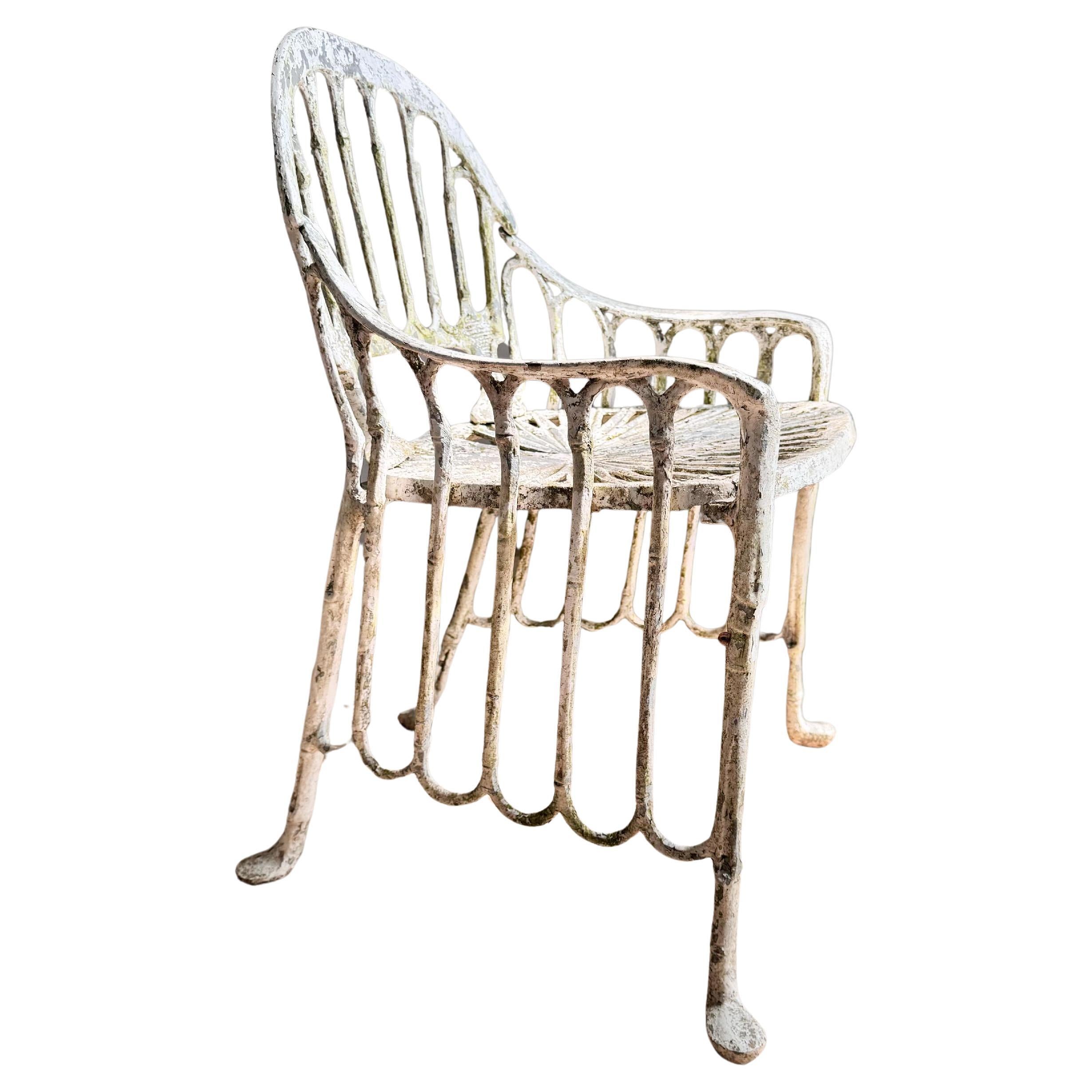 Chaises de jardin mi-siècle en faux bambou et aluminium moulé en vente