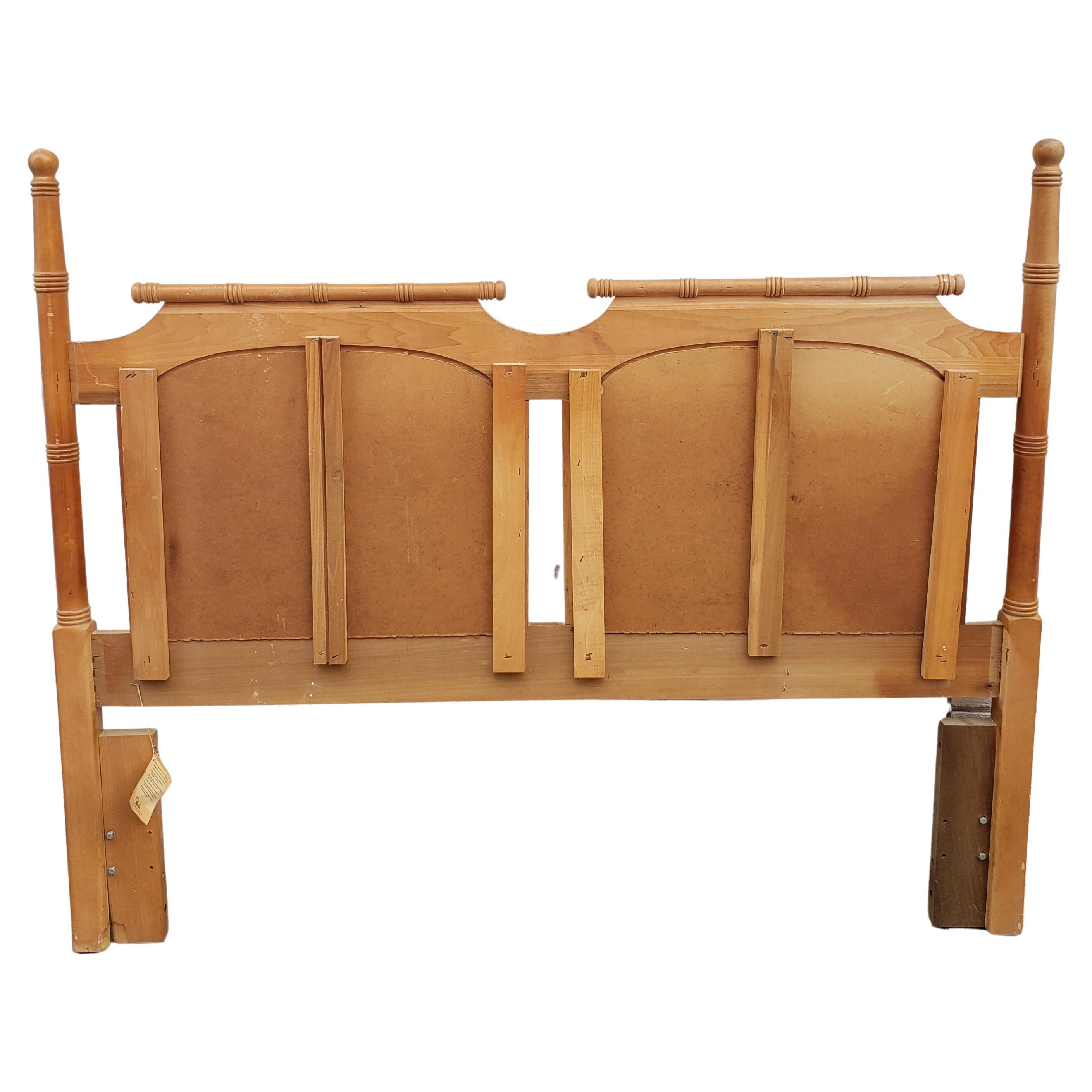 Mid-Century Modern Mid Century Faux Bamboo Maple Split Reed Panels Queen Size Headboard  For Sale