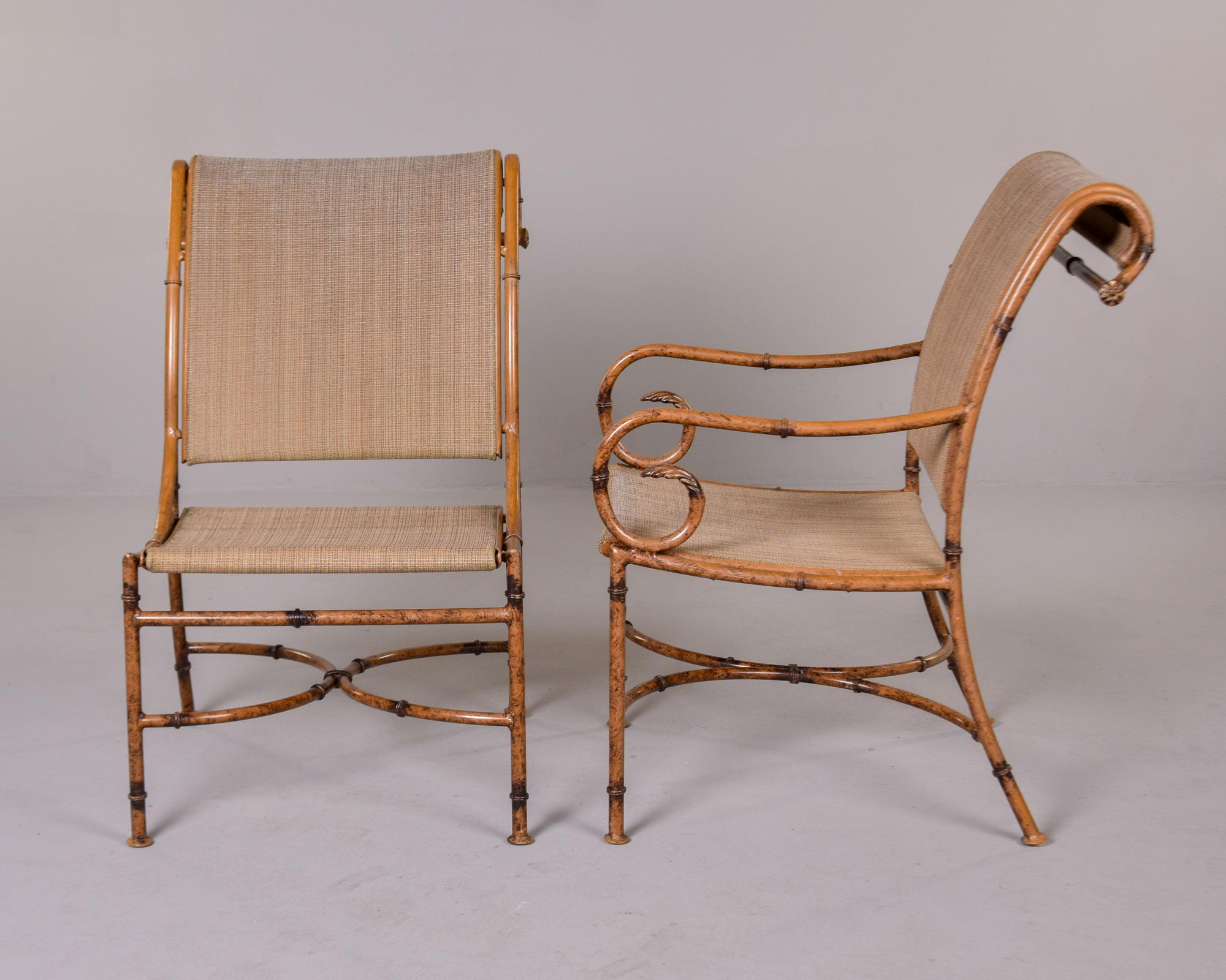 Table mi-siècle en faux bambou, métal et verre avec huit chaises en vente 3