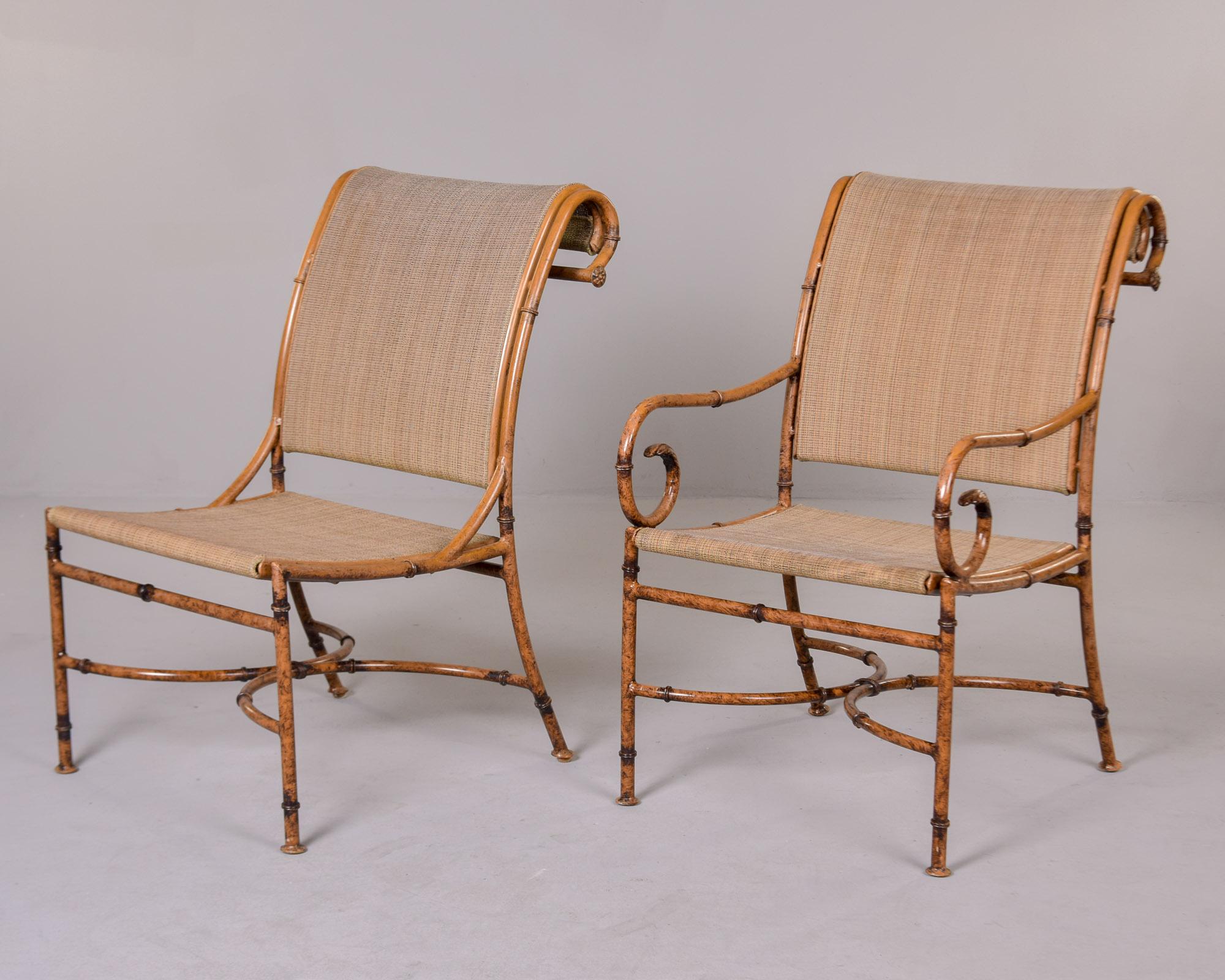 Table mi-siècle en faux bambou, métal et verre avec huit chaises en vente 2