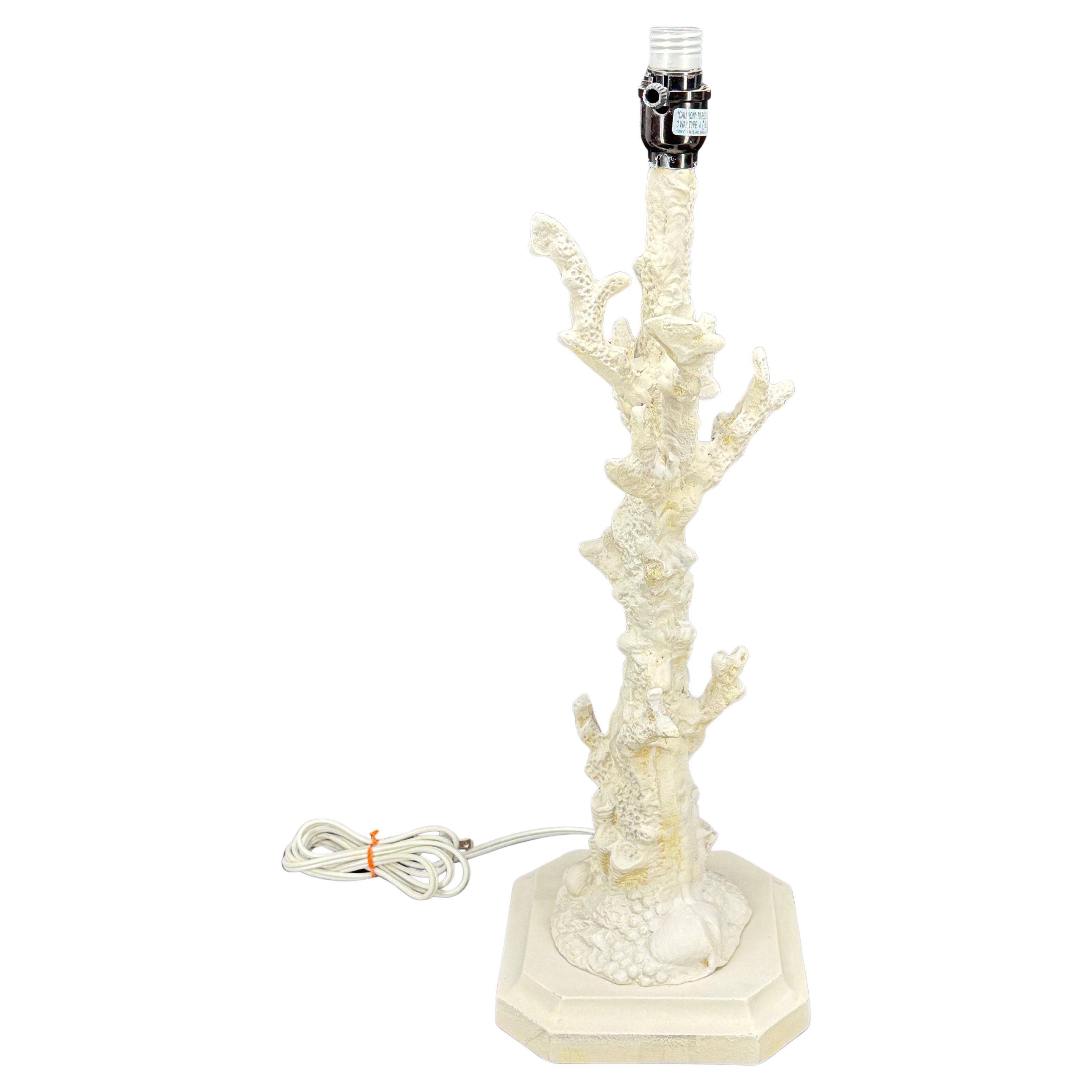 Lampada da tavolo Faux Boi Gustavian dipinta di grigio del metà secolo