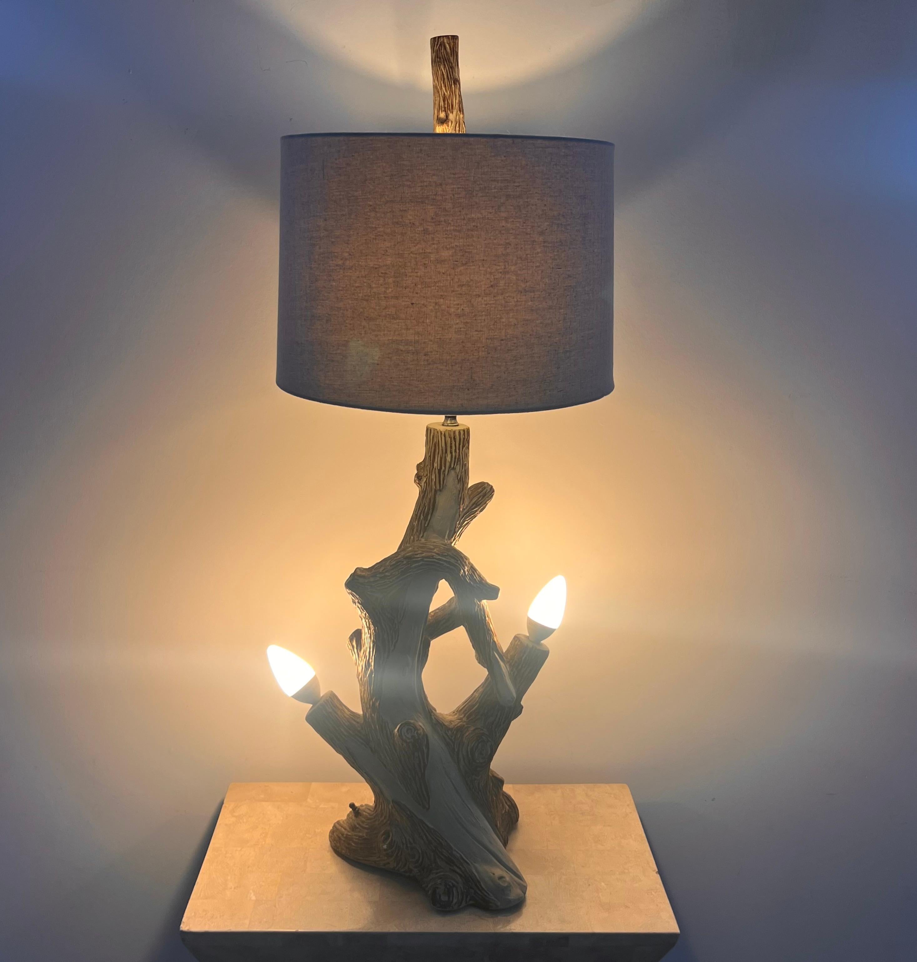 Linen Mid century faux bois table lamp, circa early 1960s.  For Sale