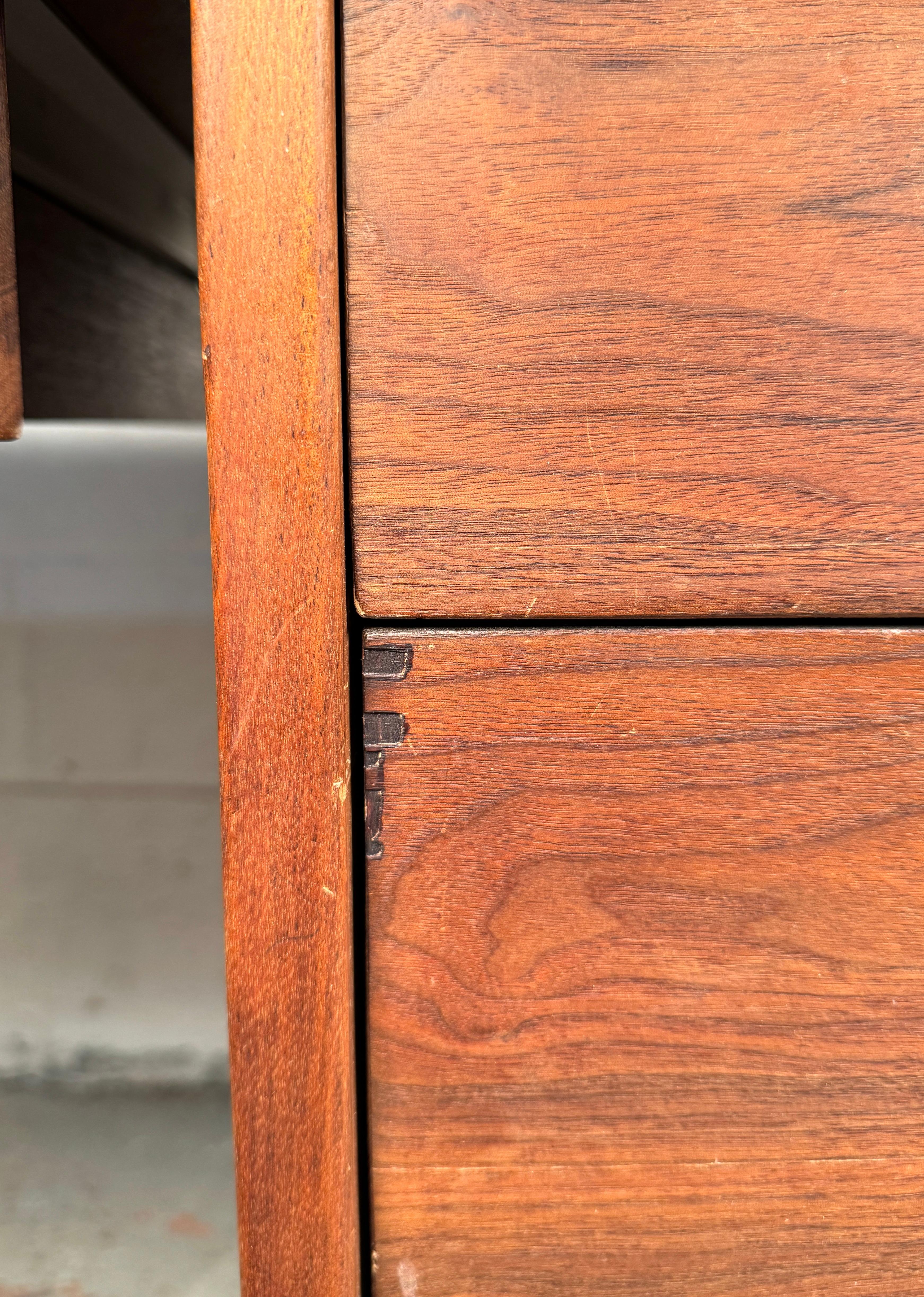 Mid-Century Faux Wood Laminate Desk im Angebot 5