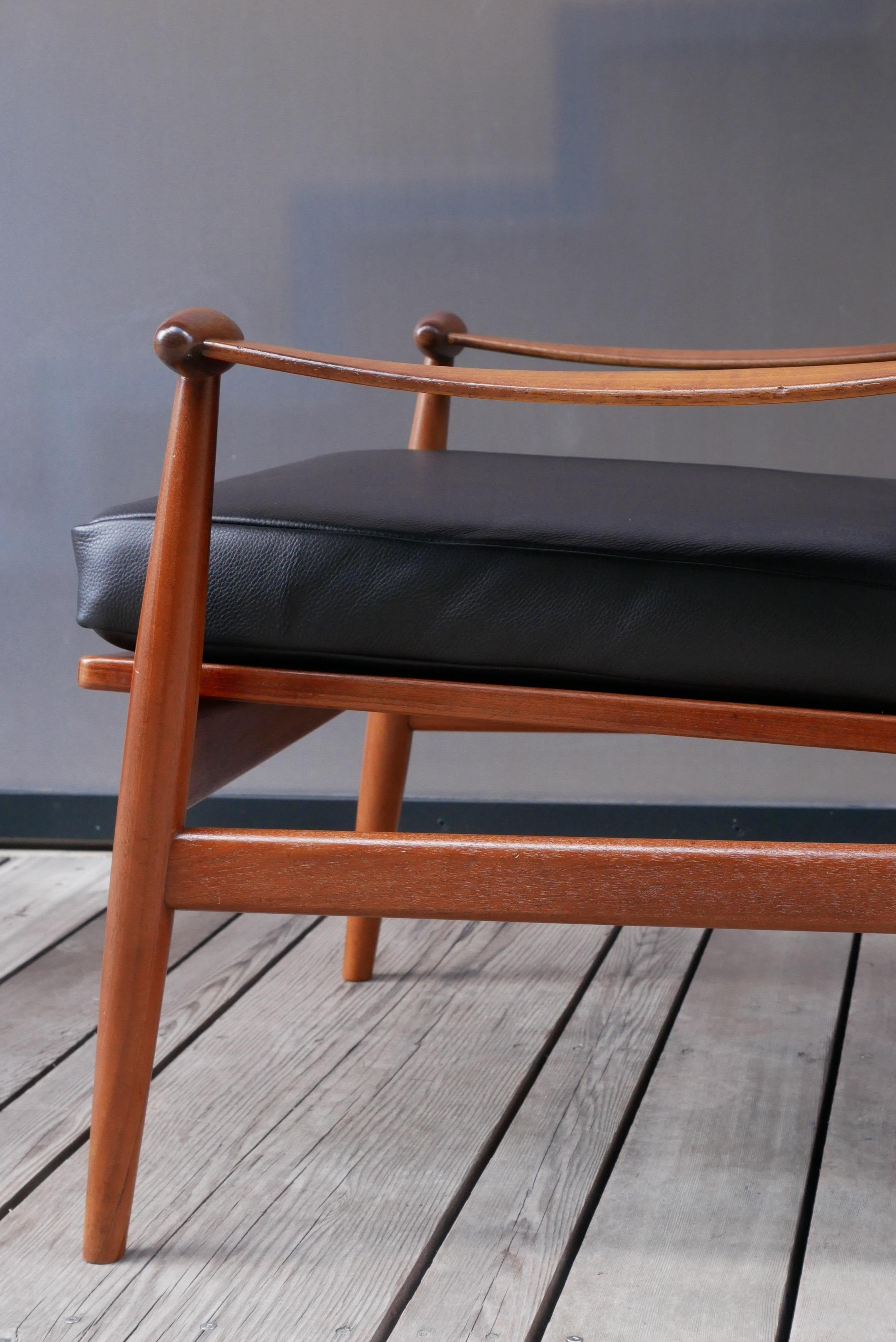 Mid-Century FD 133 ‘Spade’ Lounge by Finn Juhl for France & Daverkosen For Sale 2