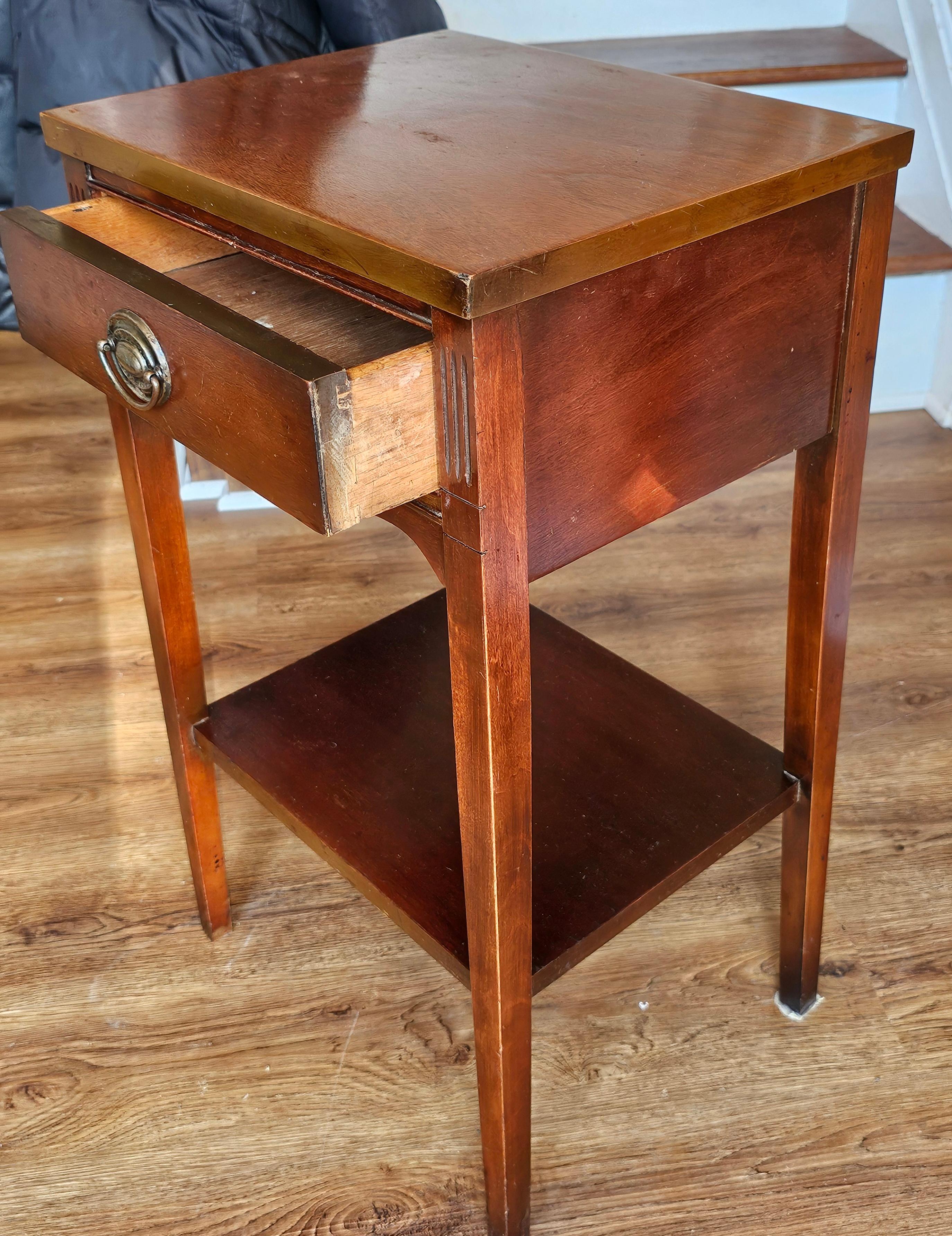 Mid Century Federal Style Mahogany Tiered Bedside Table For Sale 2