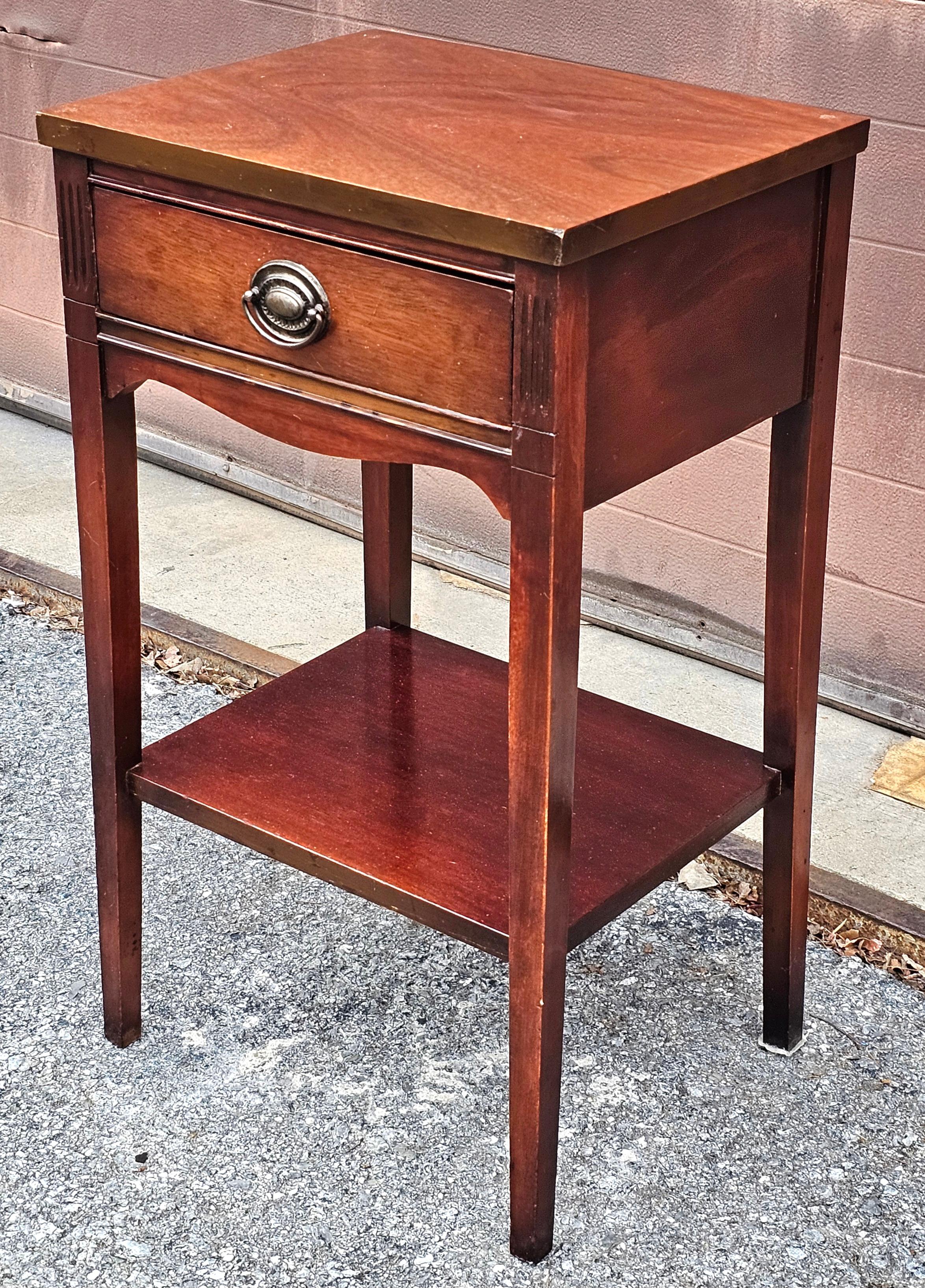 Mid Century Federal Style Mahogany Tiered Bedside Table For Sale 5