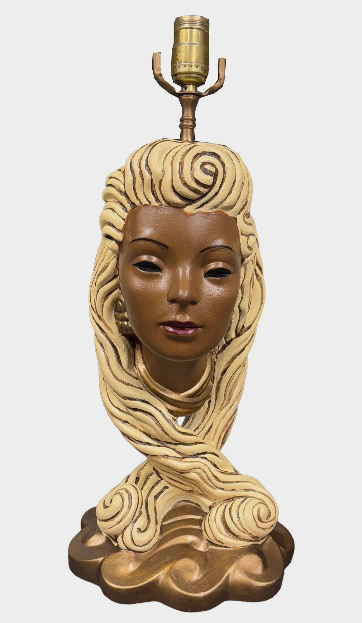 Mid-Century moderno Lampada in gesso con busto femminile di metà secolo in vendita