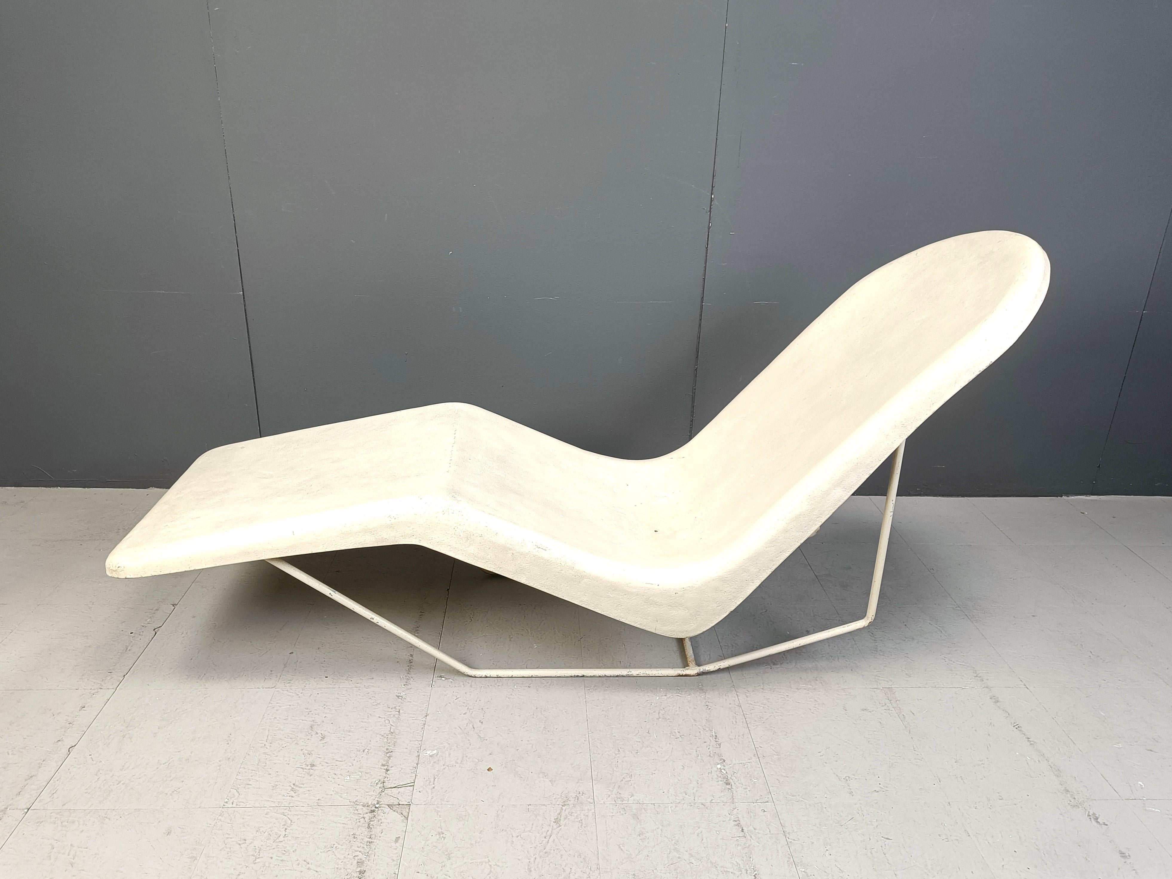 Chaise longue en fibre de verre du milieu du siècle, 1960s Bon état - En vente à Leuven, Vlaams Gewest