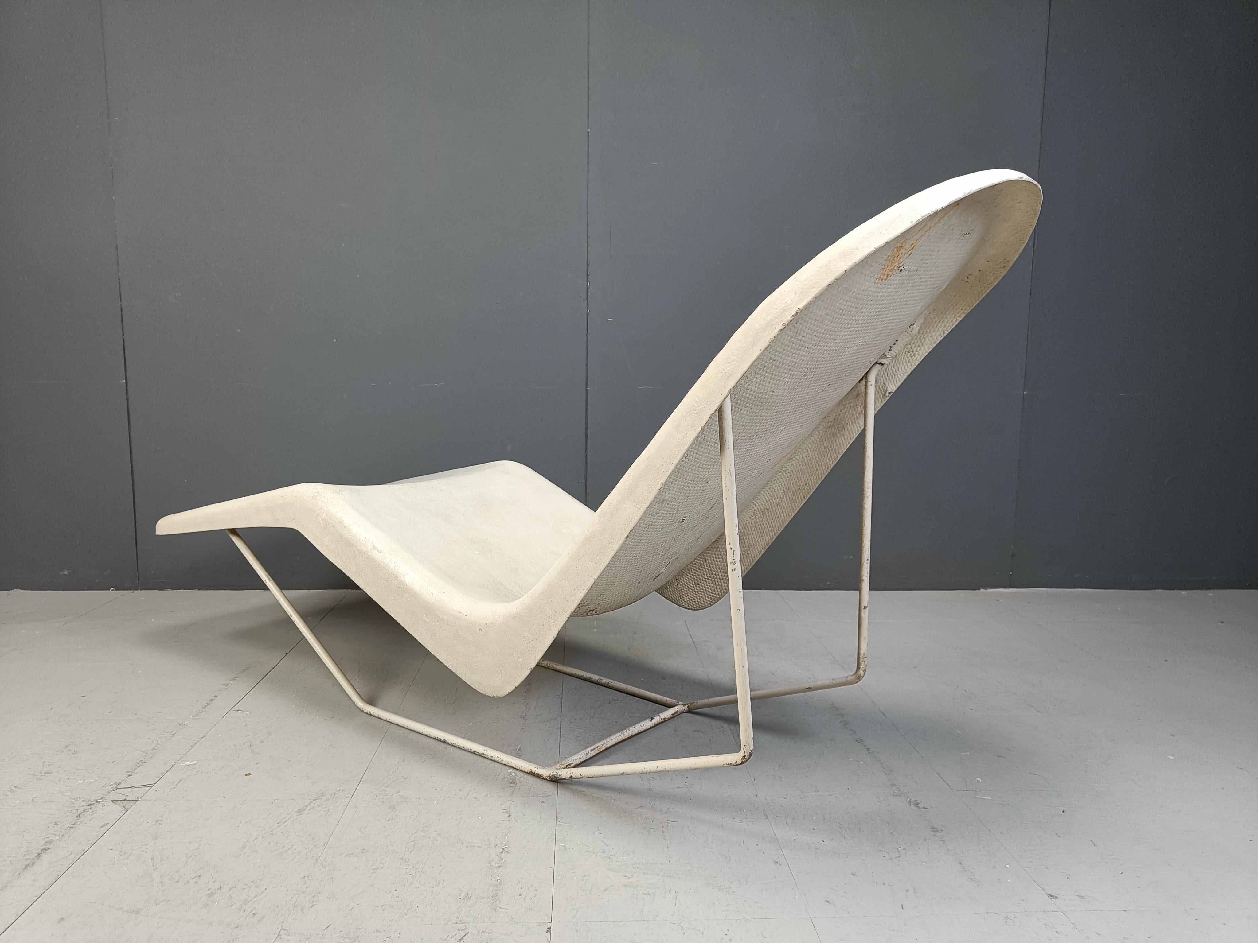 Fibre de verre Chaise longue en fibre de verre du milieu du siècle, 1960s en vente