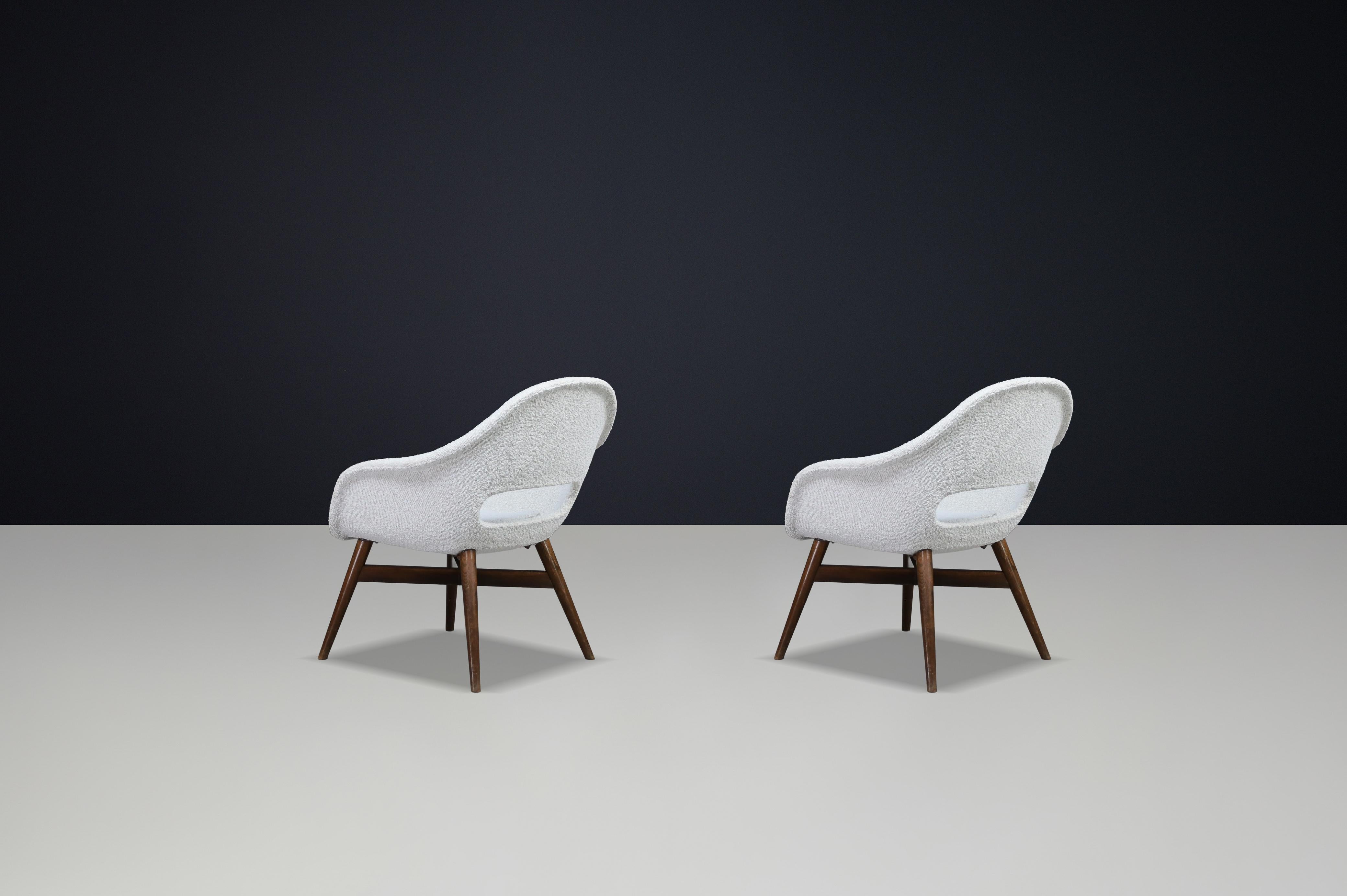 Mid-Century Fiberglass Easy Chairs by Miroslav Navrátil, Czechoslovakia 1960s en vente 1
