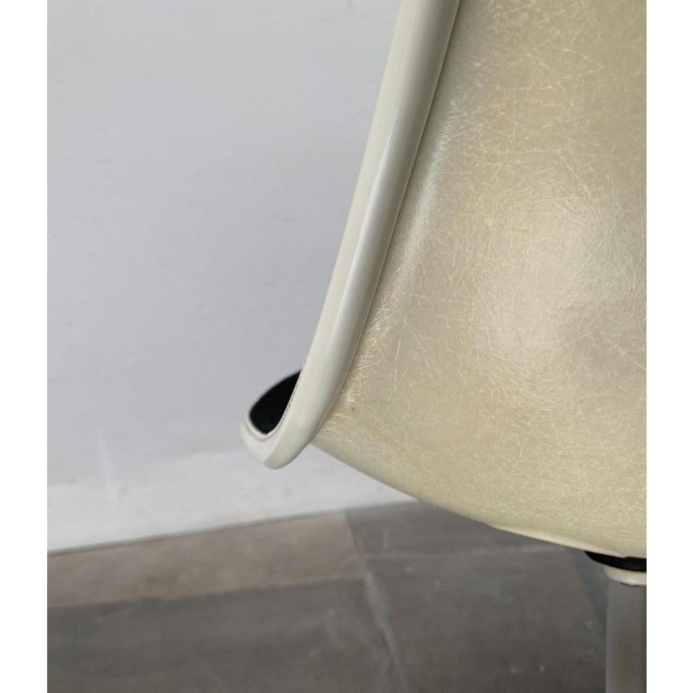 Mid-Century Fiberglass Side Chair with La Fonda Base by Charles & Ray, 1960s For Sale 1