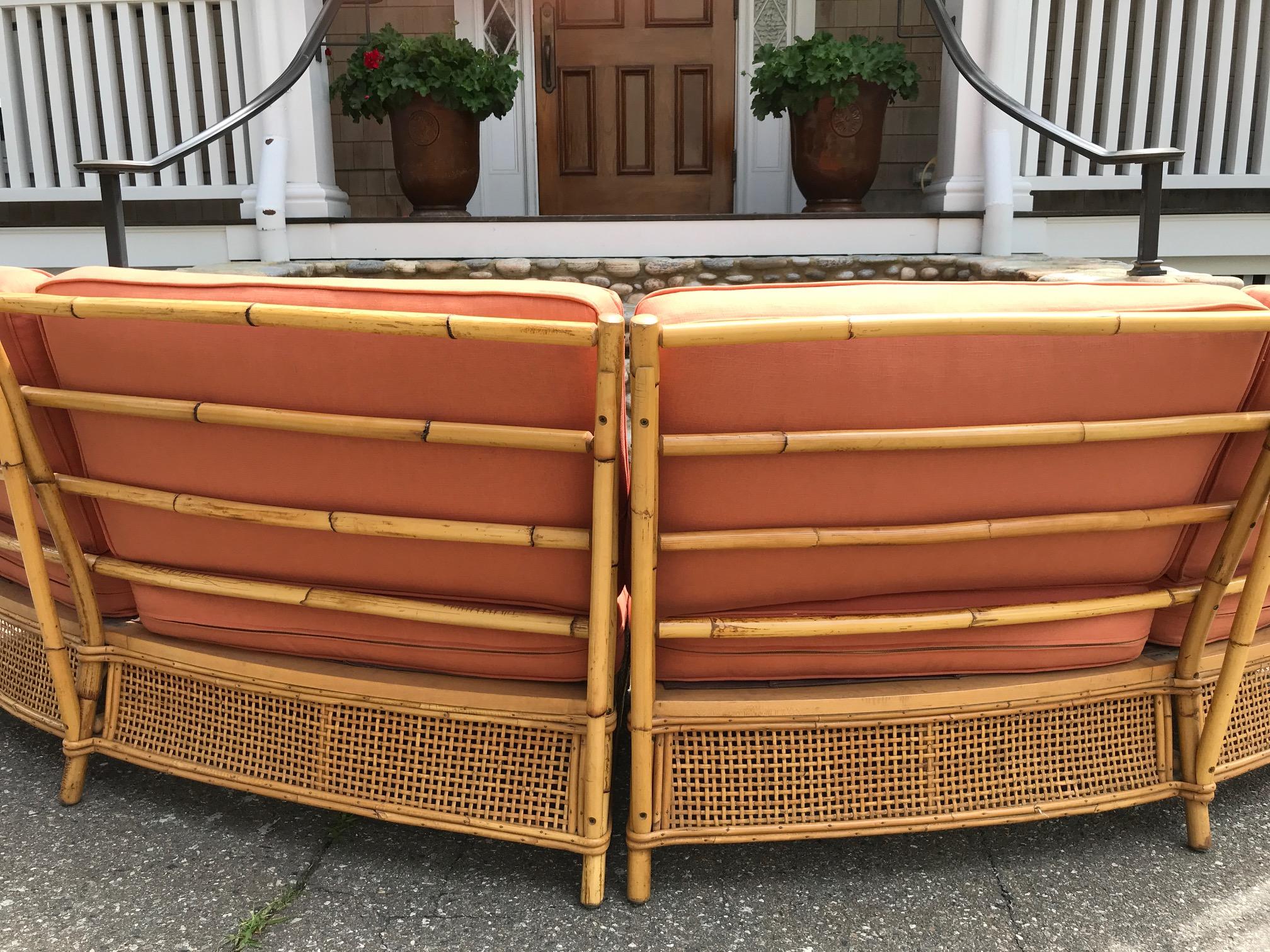Vimini Divano in rattan componibile a due pezzi Ficks Reed del Medioevo in vendita