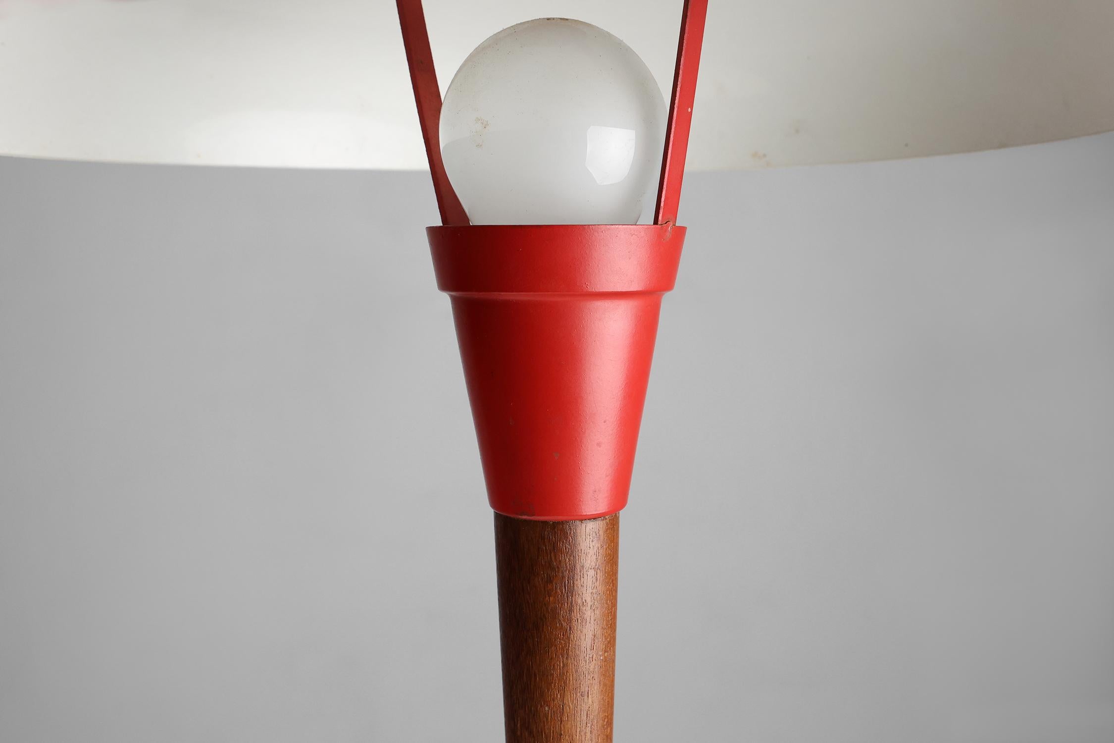 Mid-century fifties red desk lamp in metal, brass and teak wood, France 5