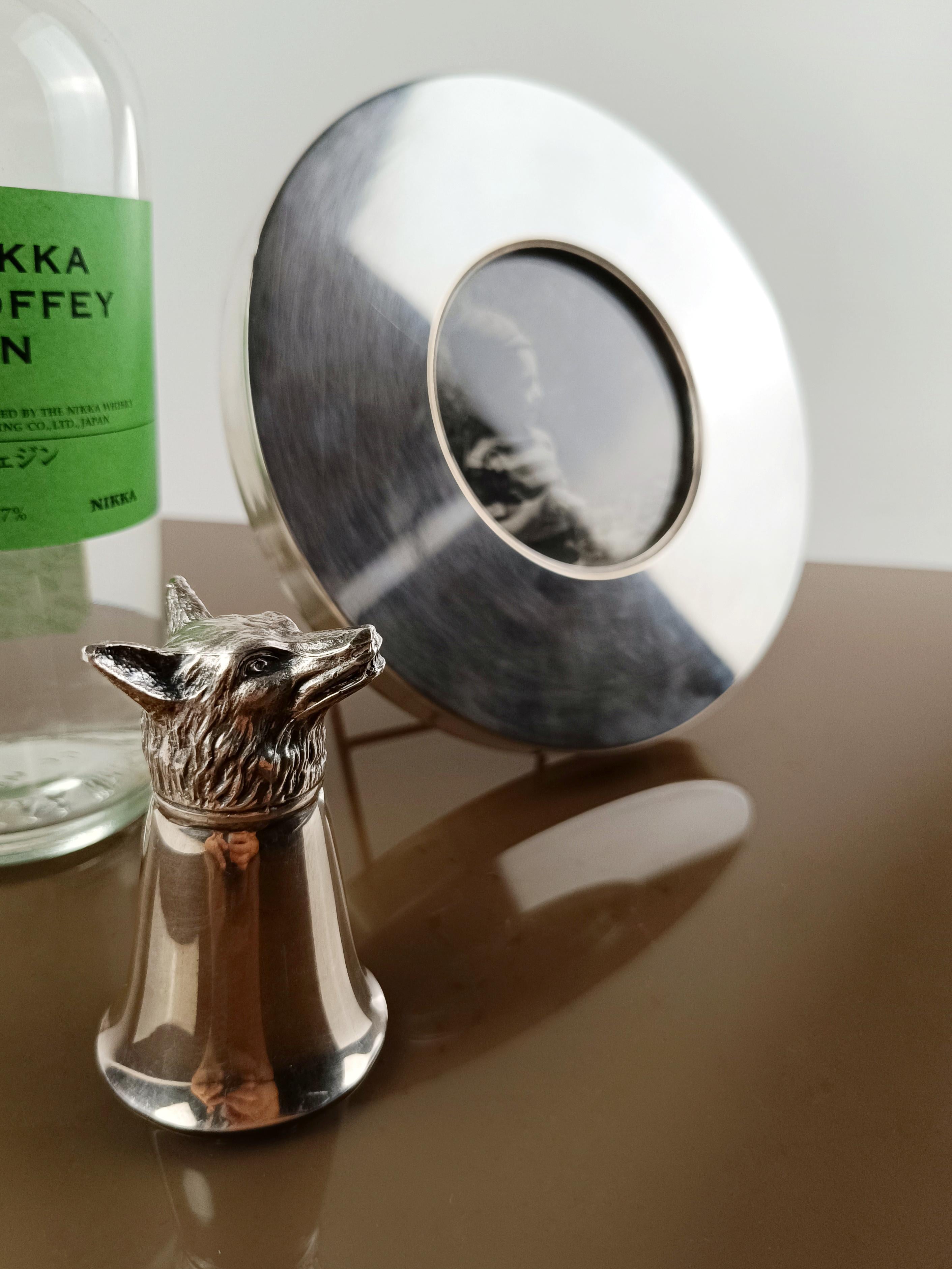 Mitte des Jahrhunderts Figural Silber Platte Wolf Kopf Jigger Barware Stirrup Cup (Europäisch) im Angebot