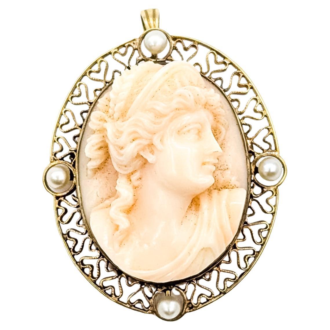 Pendentif camée en coquillage et perle en filigrane du milieu du siècle en 14k