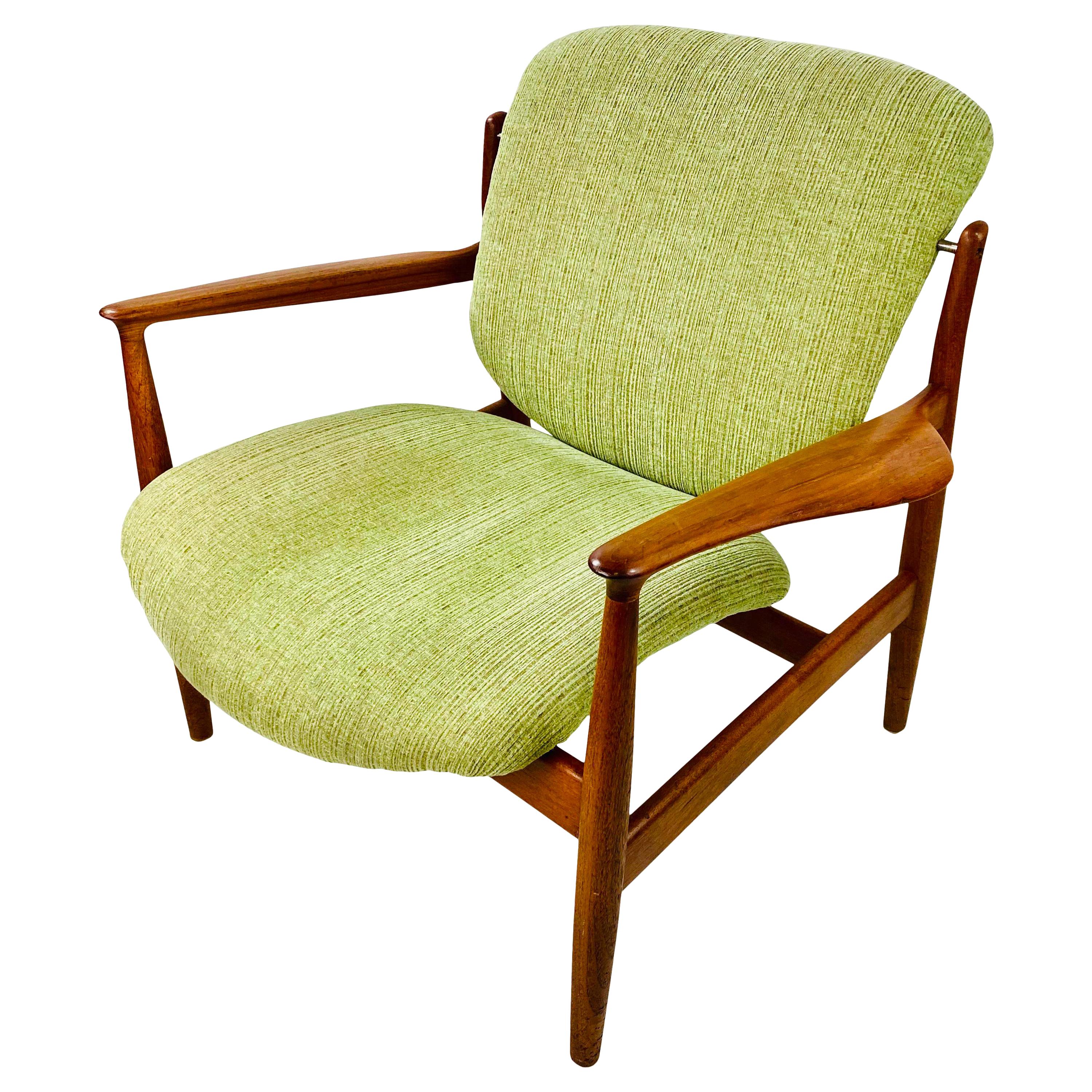 Midcentury Finn Juhl Lounge Chair Model FD 136 in Teak