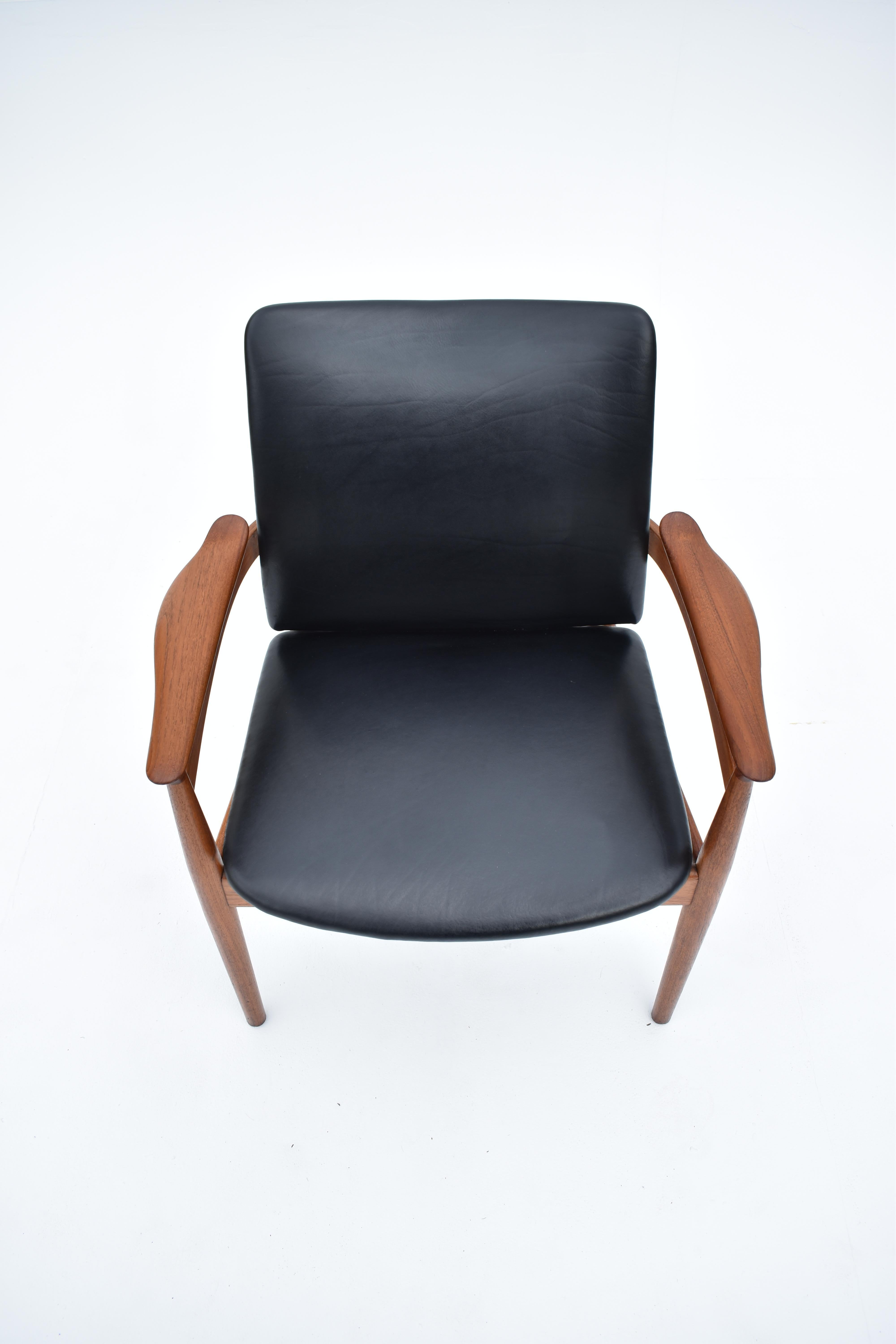 An incredibly rare Model 192 teak & leather chair designed by Finn Juhl in the late 50’s.

Full of sculpture and eccentricities there can be no doubt who the designer of this chair is. It is an absolute triumph and also very comfortable to
