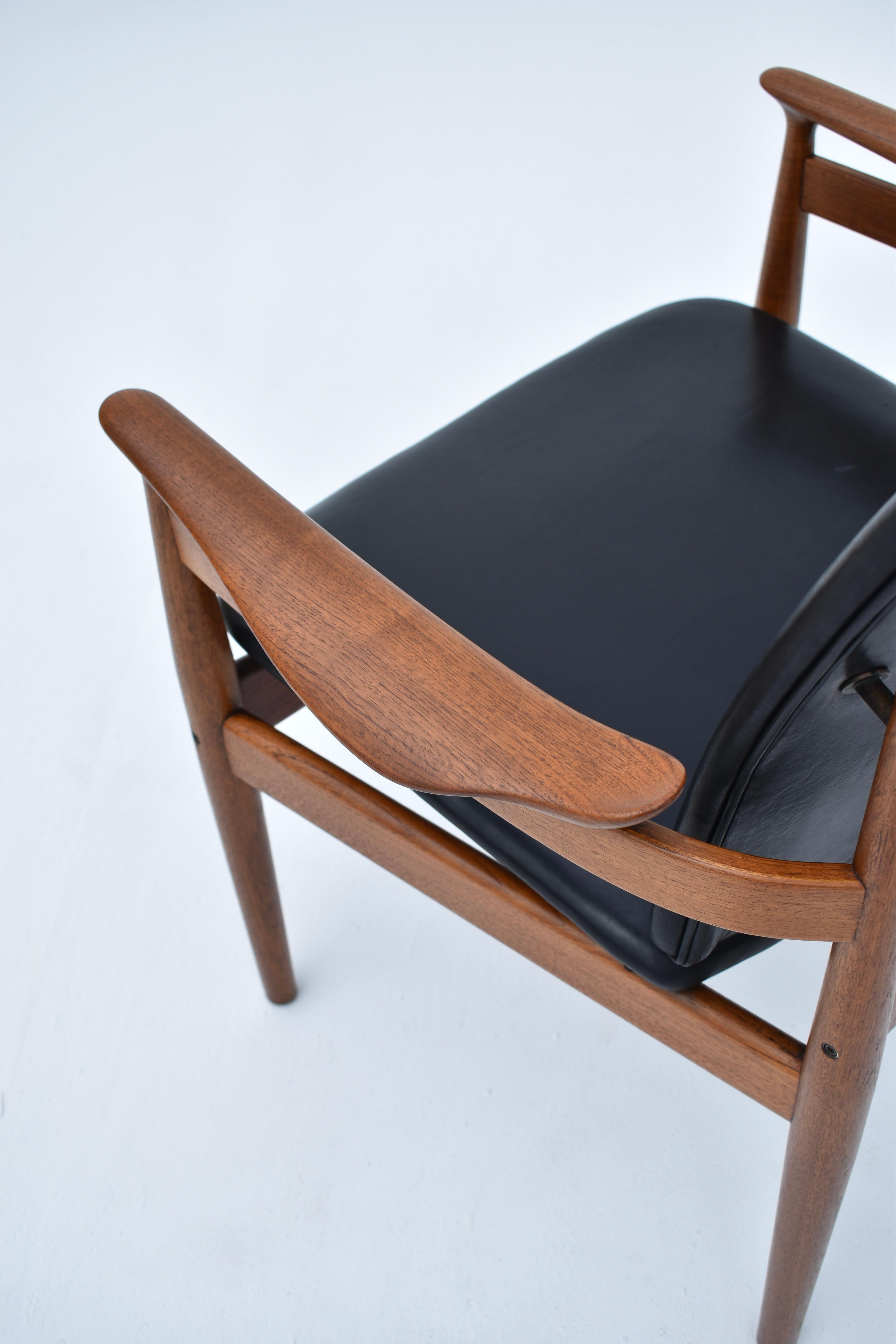 Mid Century Finn Juhl Model 192 Teak & Leather Chair For France & Son, Denmark In Good Condition In Shepperton, Surrey