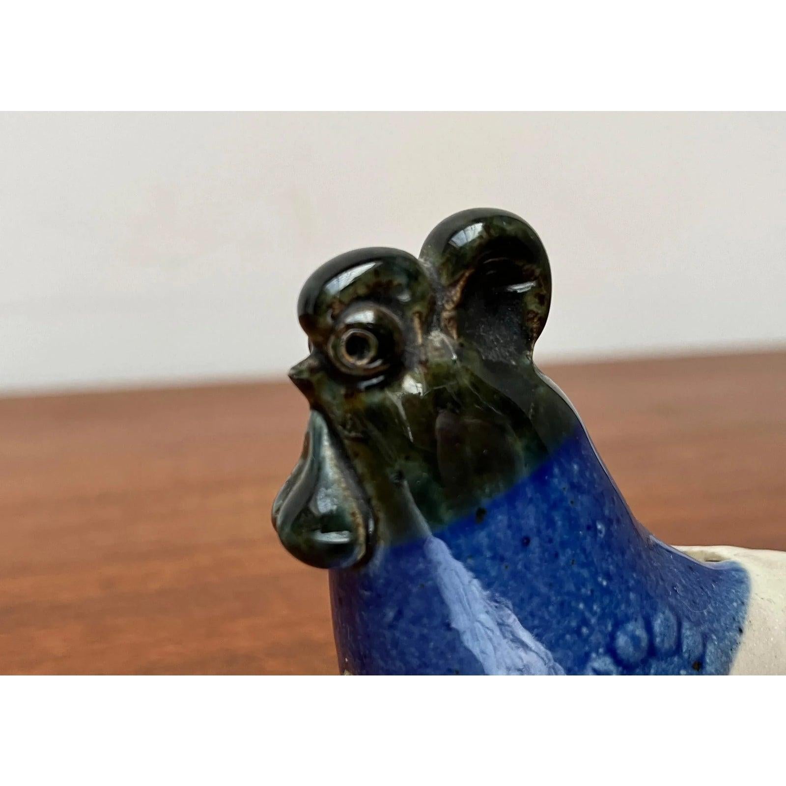 Finlandese Flauto di pollo in ceramica finlandese di metà secolo di Kermansavi Oy, 1960 in vendita