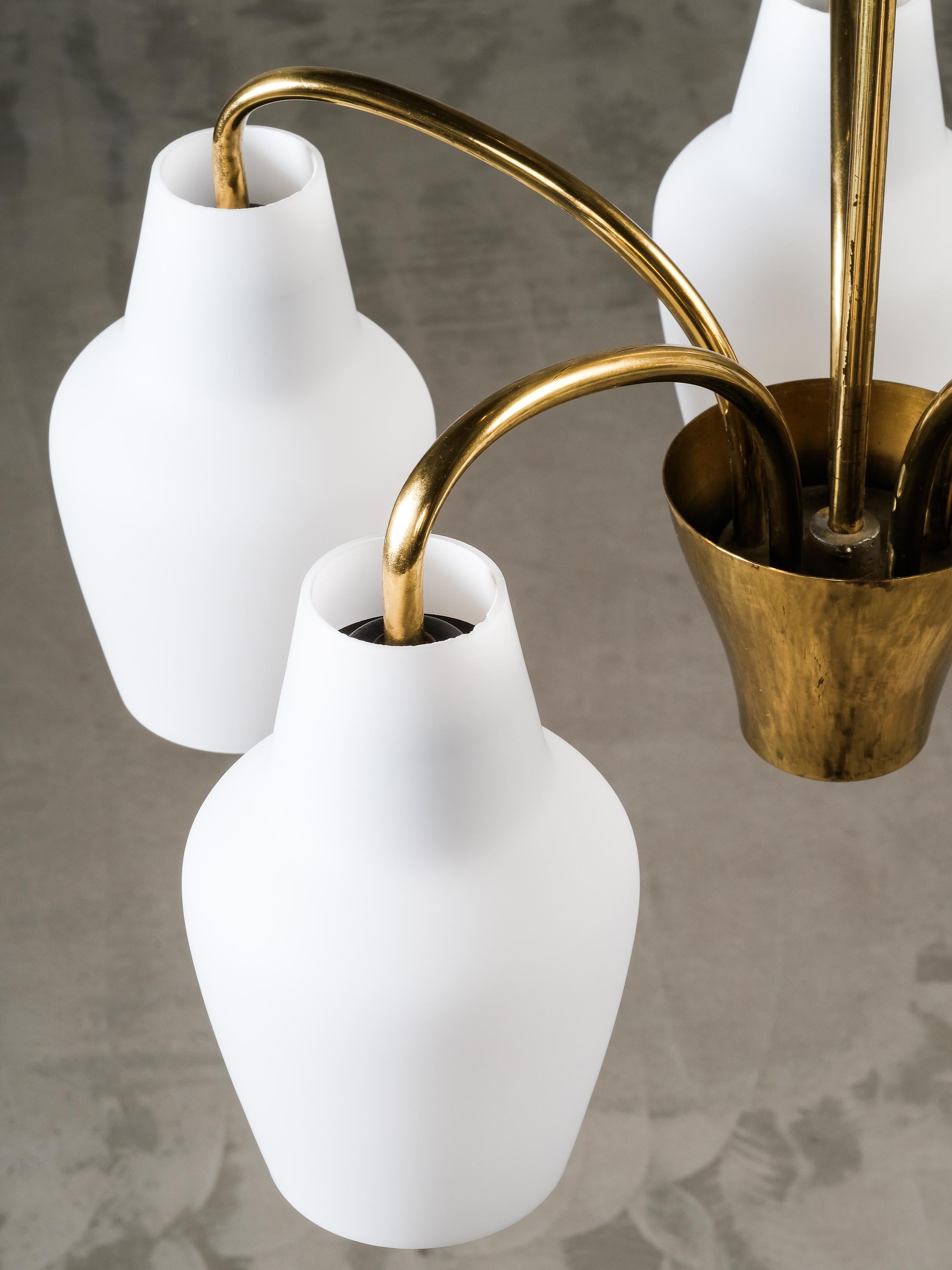 Mid-Century Finnish Chandelier in Brass and Glass, 1950s For Sale 10