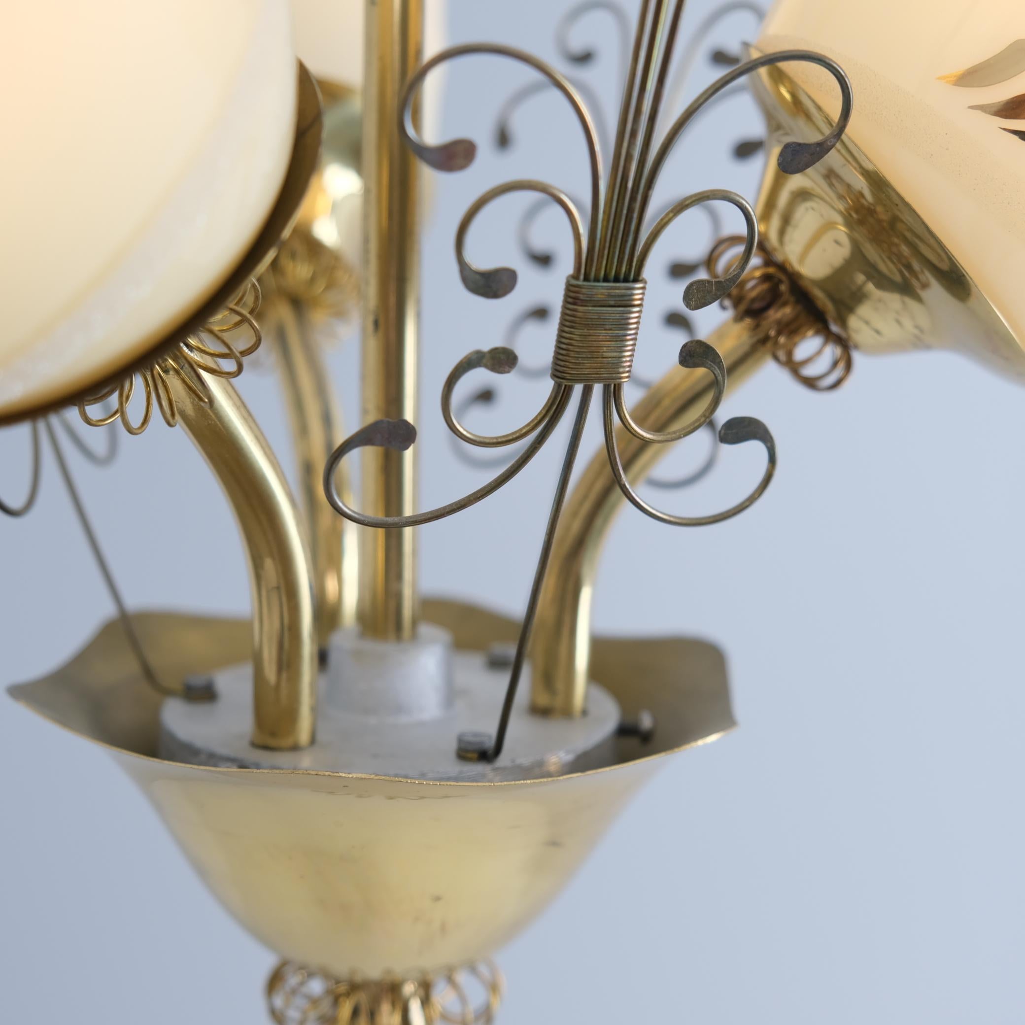 Lampada di design finlandese di metà secolo in ottone e vetro per Stockmann, anni '50 in vendita 2