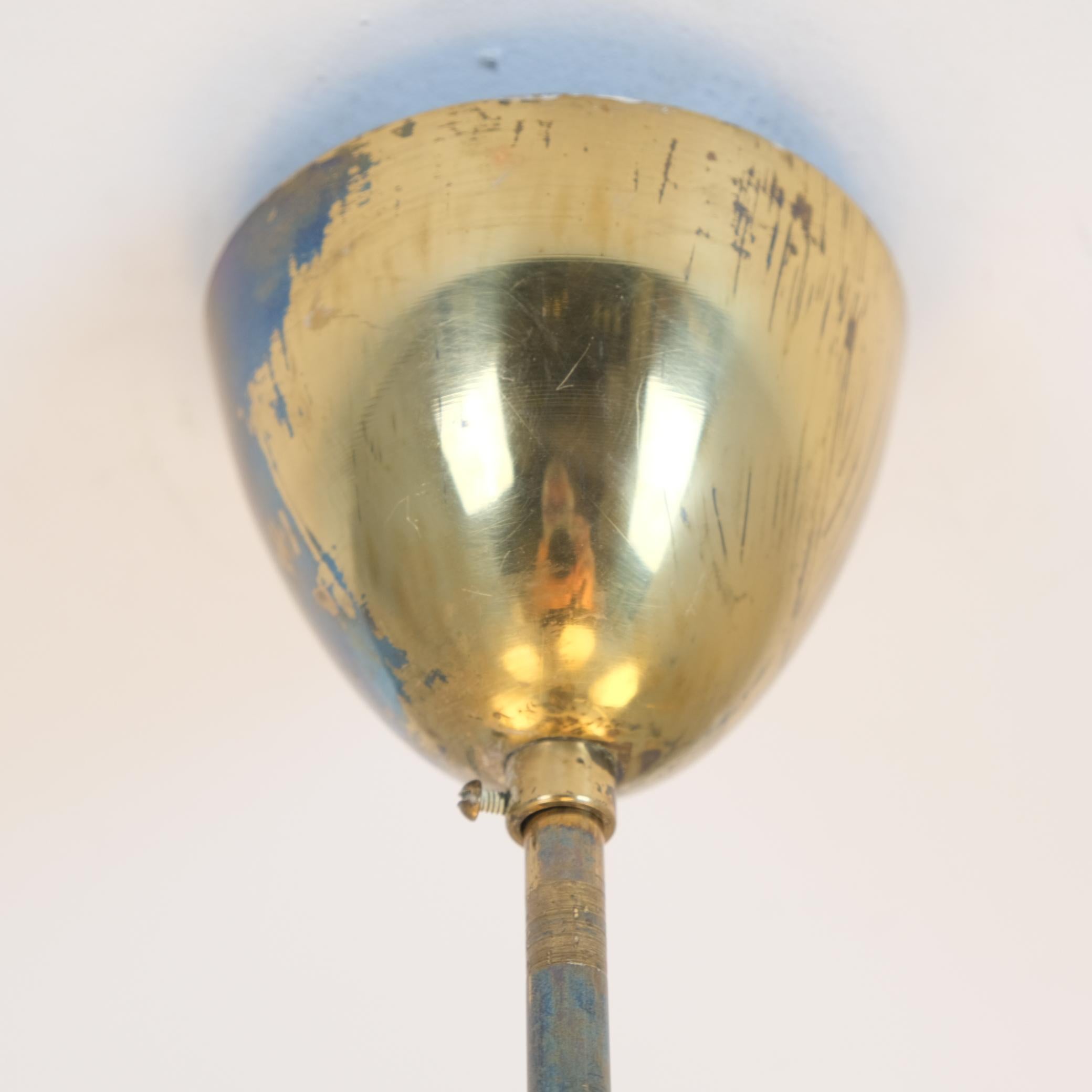 Lampada di design finlandese di metà secolo Model 62-102/5, ottone e vetro, Stockmann, anni '50 in vendita 5