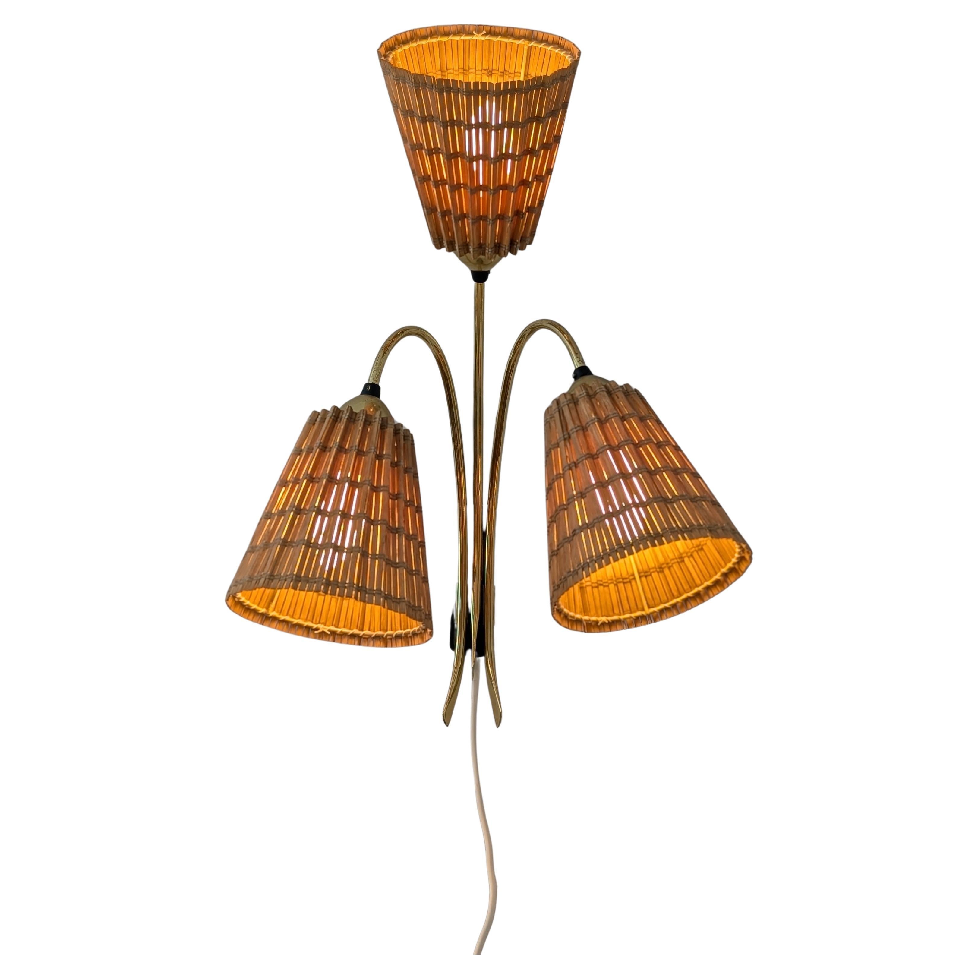 Applique en laiton et abat-jour à lamelles en bois, milieu du siècle dernier, Design/One, années 1950 en vente