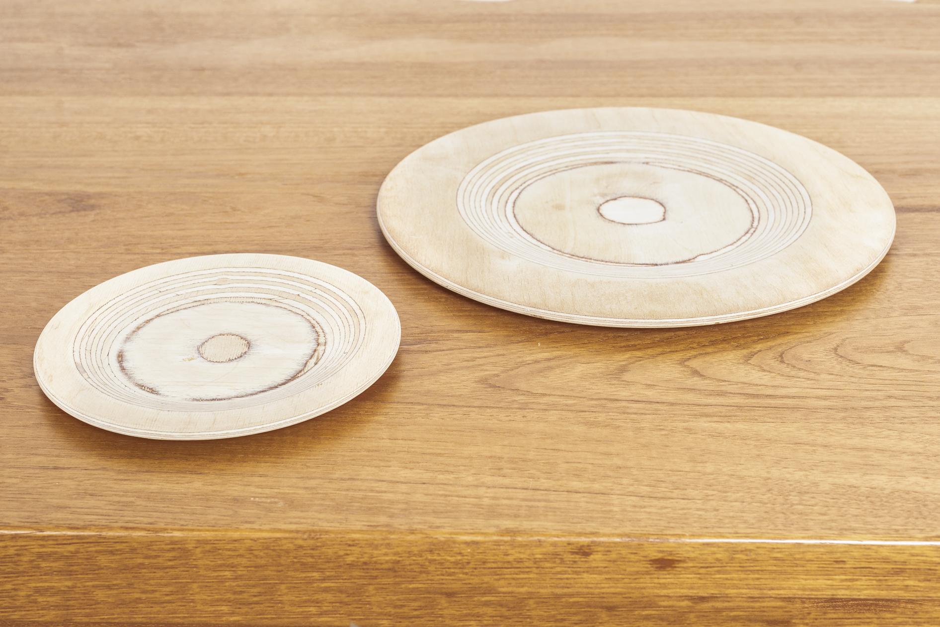 Mid-Century Modern Midcentury Finnish Modern Wooden Plates by Saarinen for Keuruu