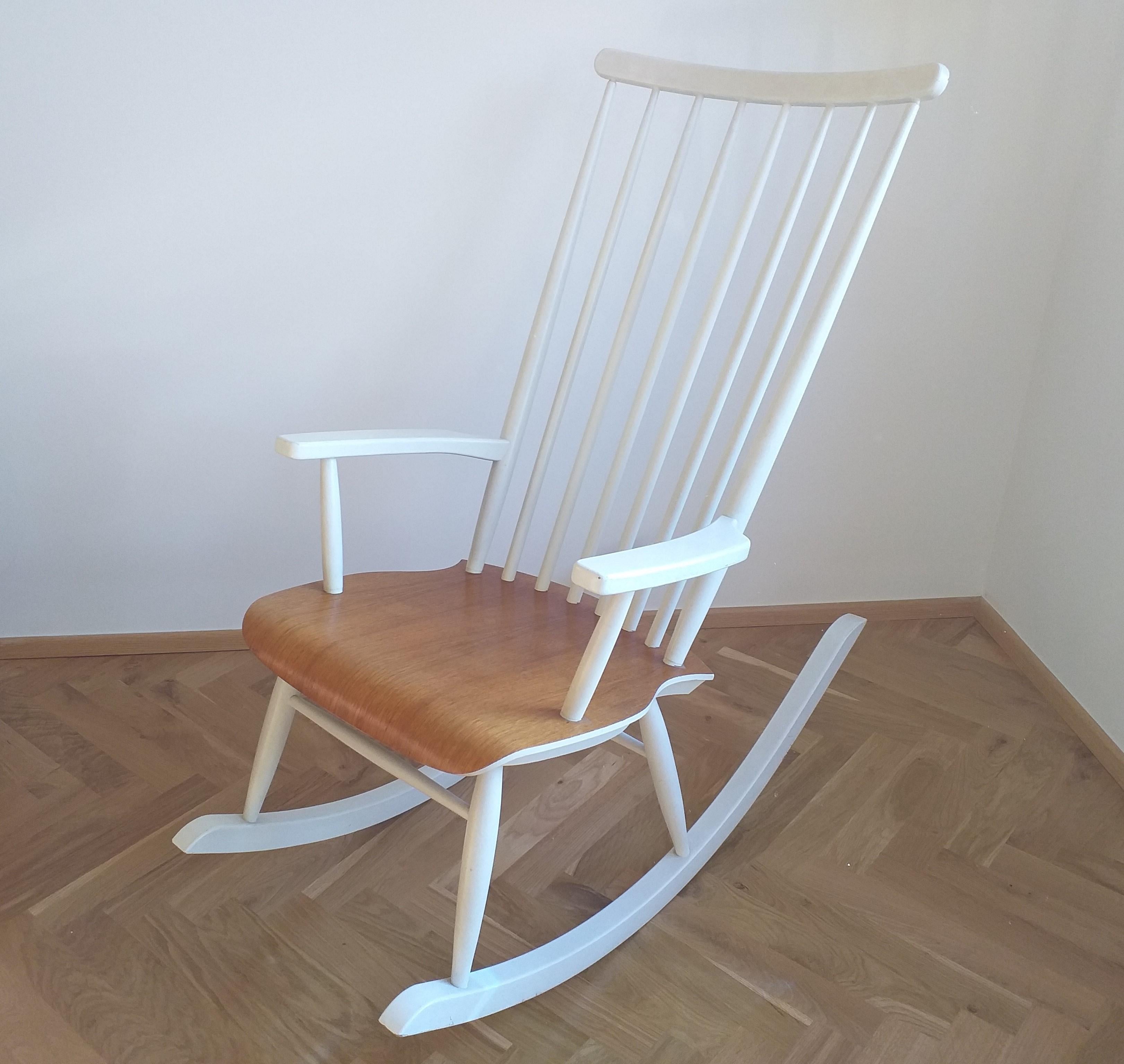Lacquered Midcentury Finnish Rocking Chair by Varjosen Puunjalostus for Uusikylä, 1960s