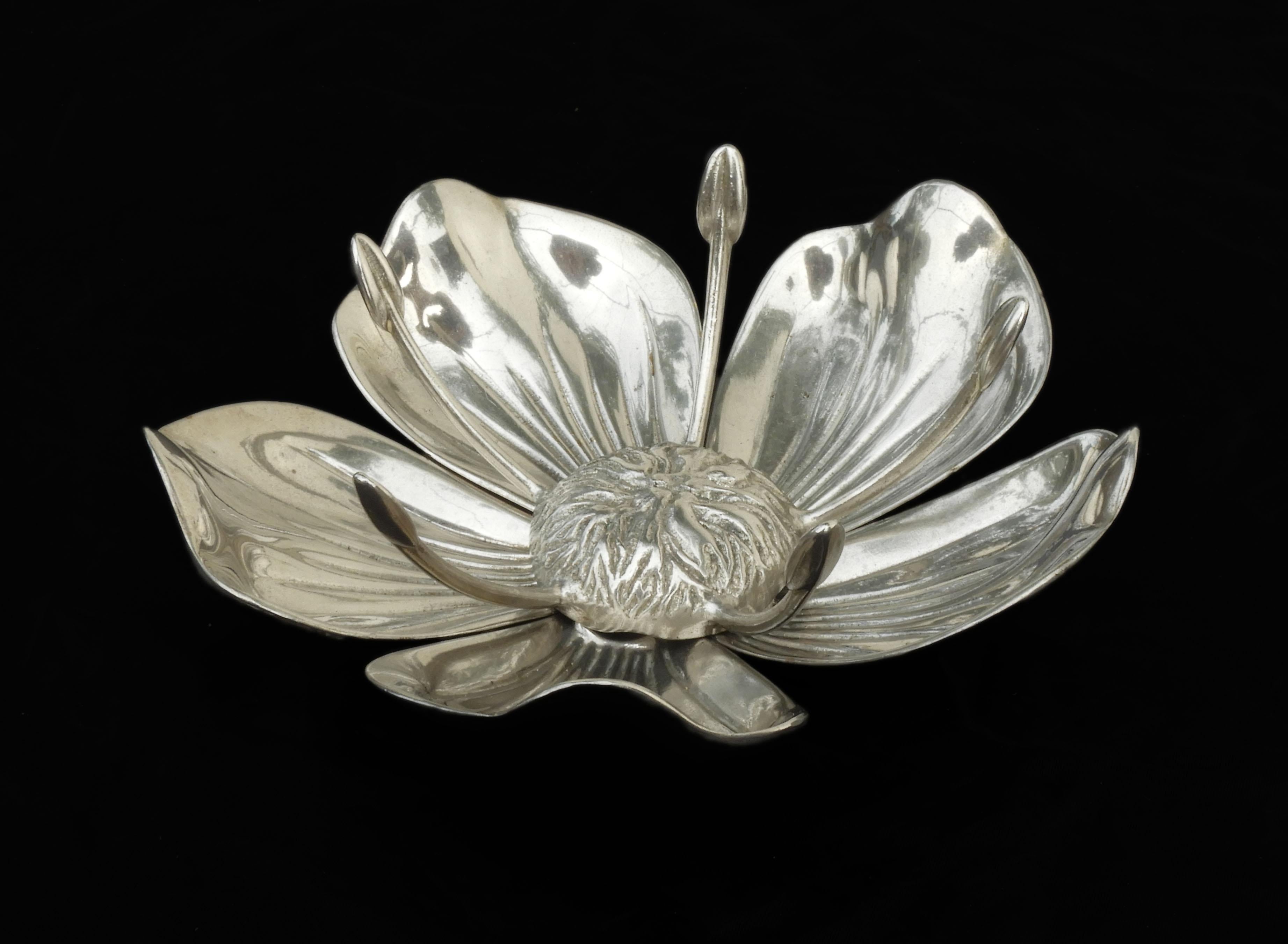 Hollywood Regency Mid Century Five Petal Flower Ashtray or Catch-all C1960s Italy