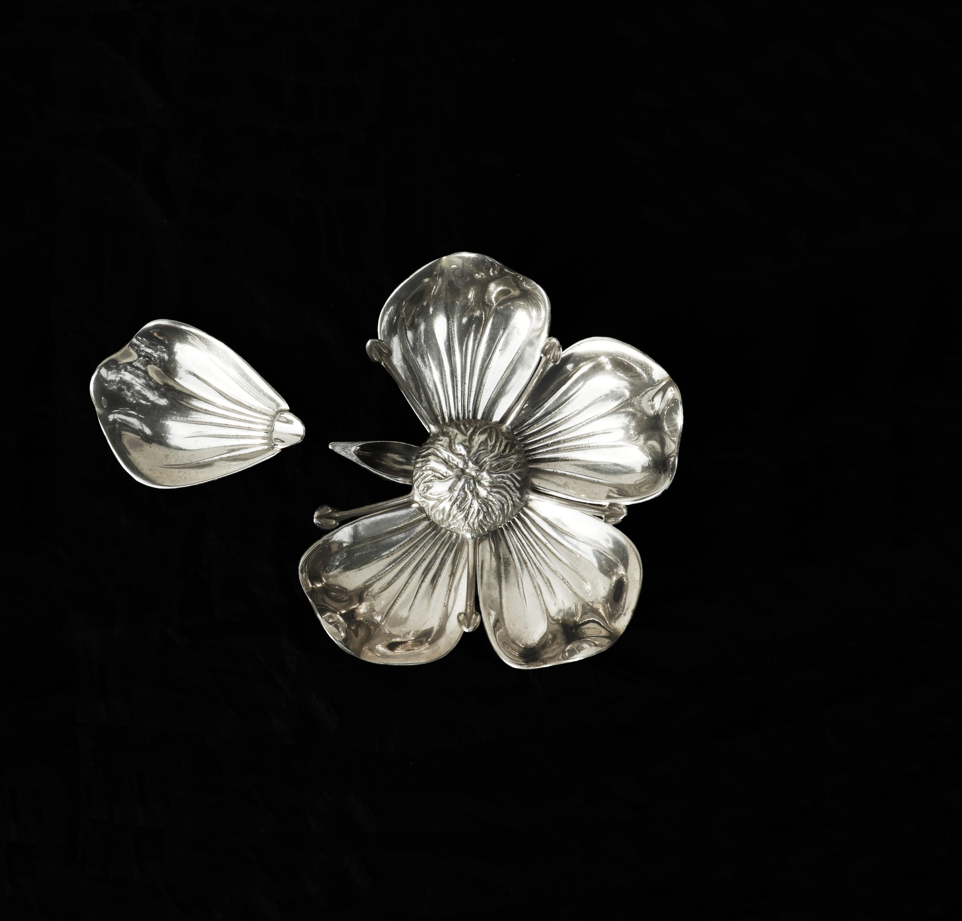 20th Century Mid Century Five Petal Flower Gucci Style Ashtray or Catch-all C1960s Italy