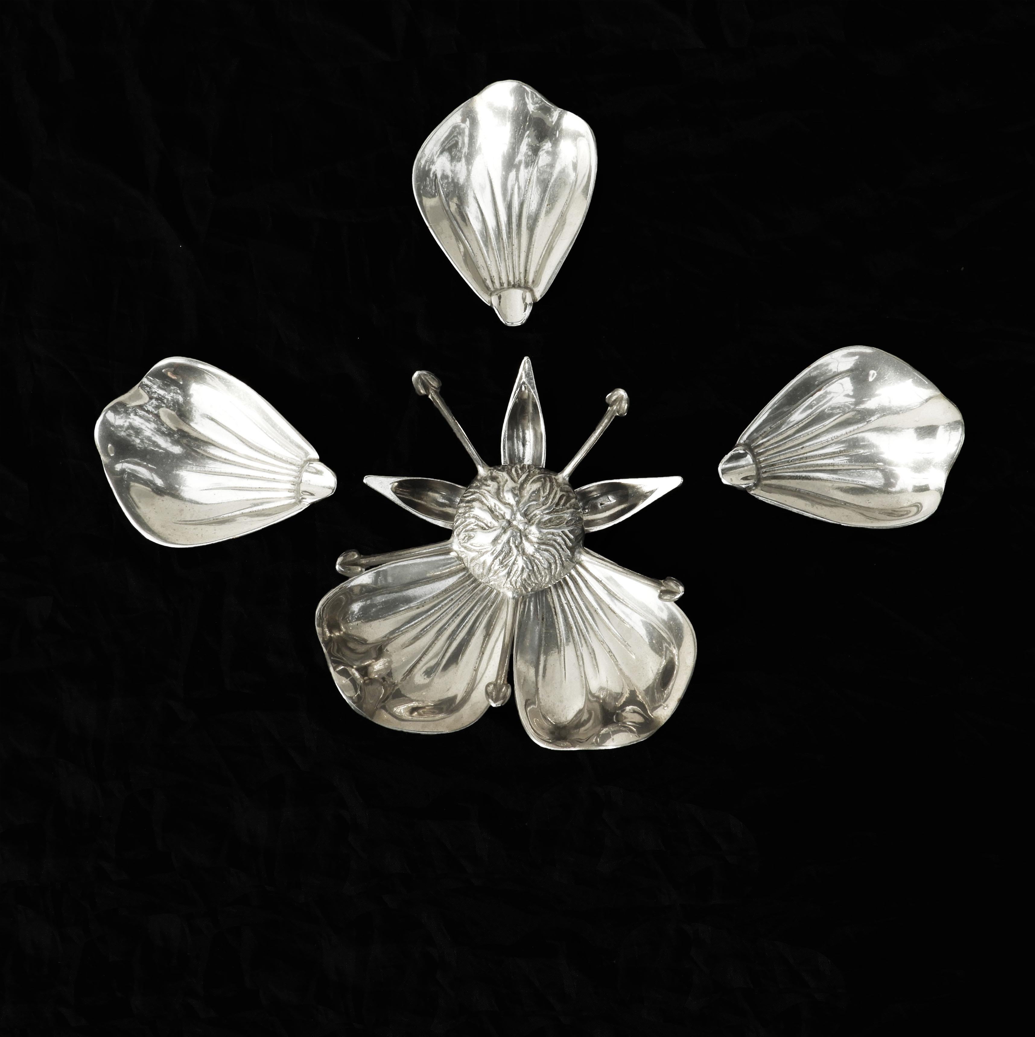 Mid Century Five Petal Flower Gucci Style Ashtray or Catch-all C1960s Italy 1