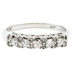 Bandeau du milieu du siècle en or blanc 14k avec cinq pierres et diamants