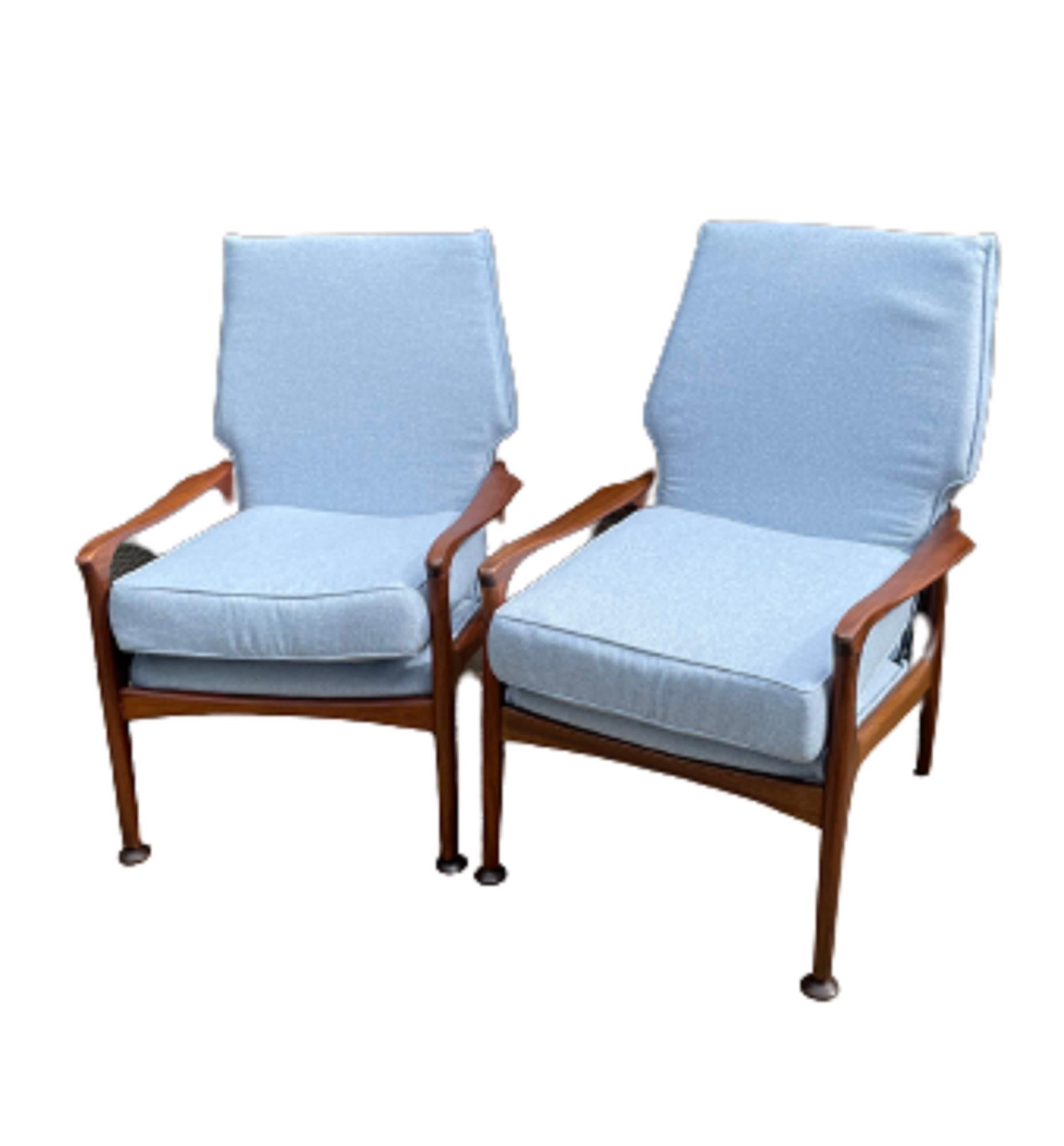Mid-century Fler Armchairs by Fred Lowen For Sale 3