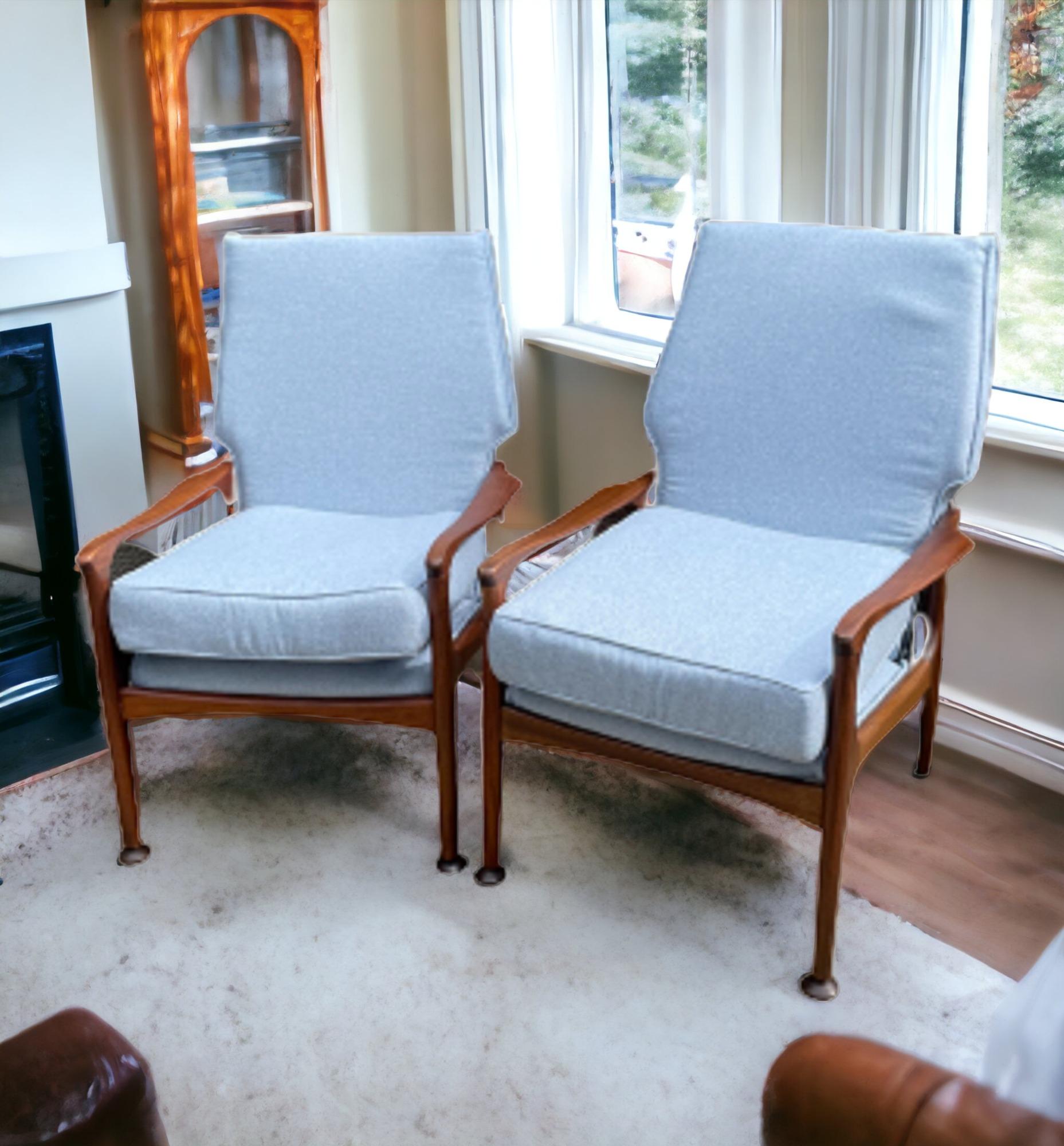 Mid-century Fler Armchairs by Fred Lowen For Sale 4
