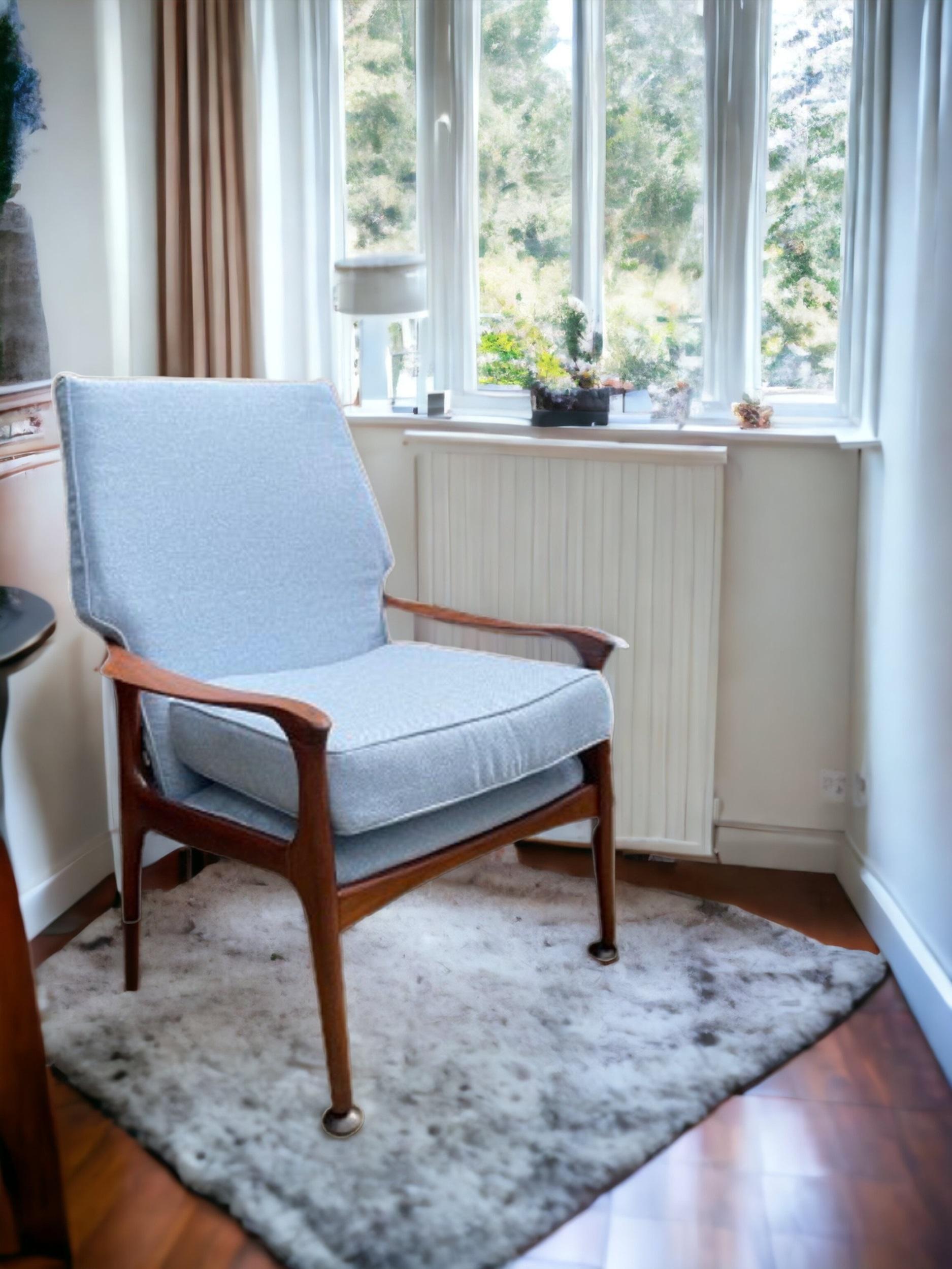 Mid-century Fler Armchairs by Fred Lowen For Sale 6