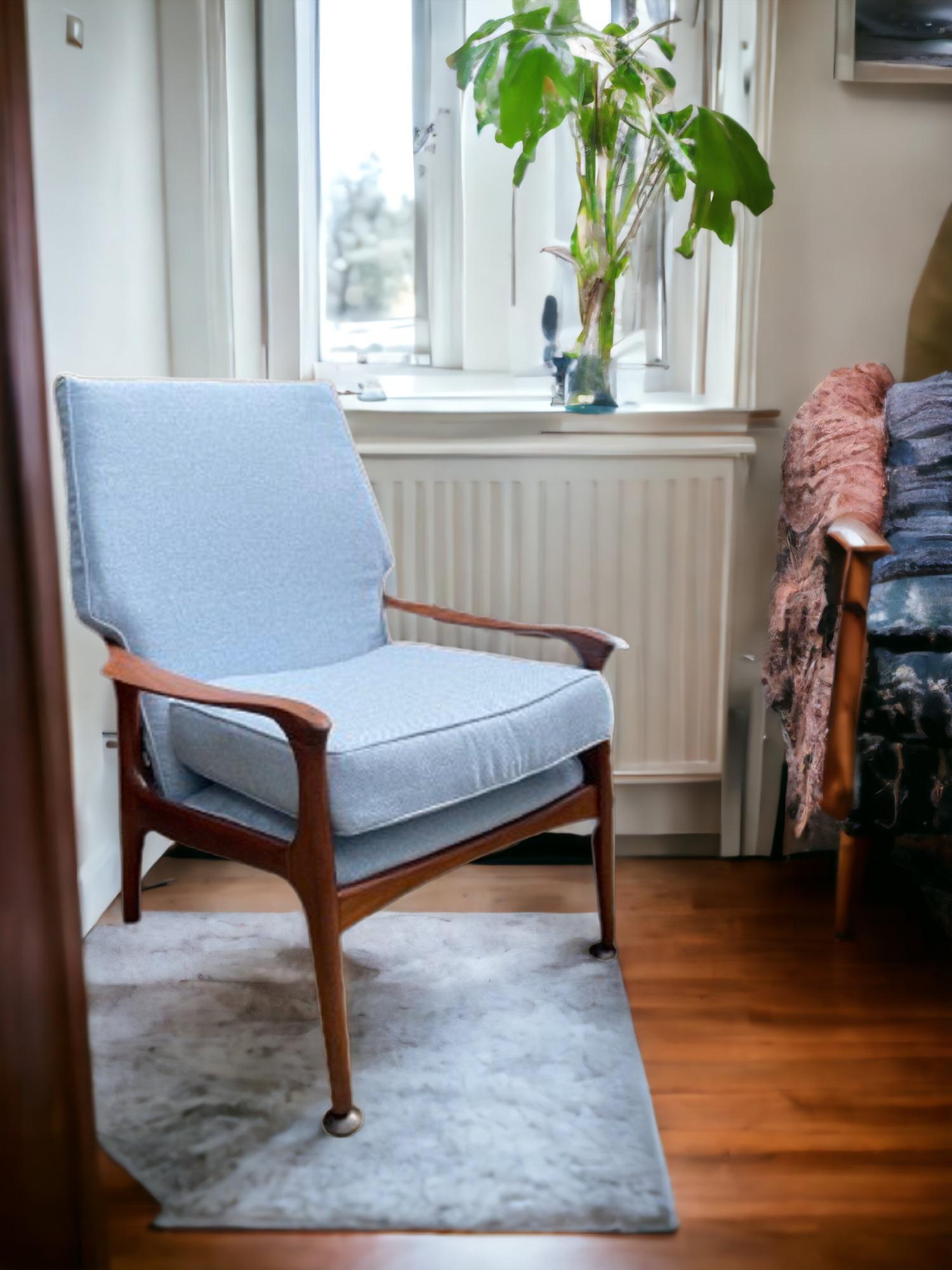 Mid-century Fler Armchairs by Fred Lowen For Sale 7