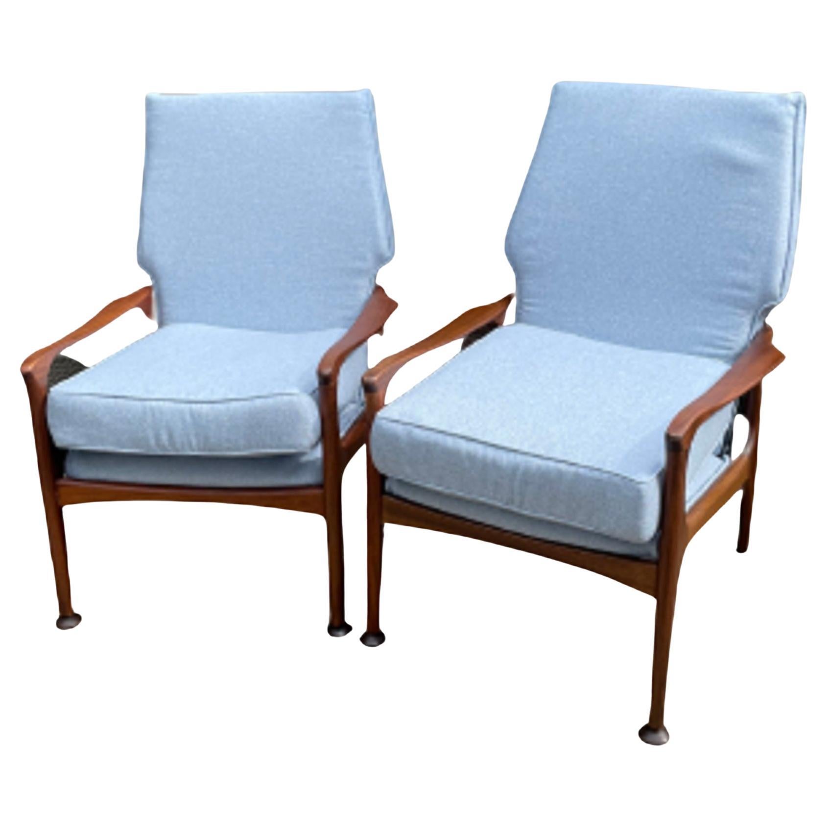 Mid-Century Danish Teak Fler Armchairs by Fred Lowen – 1960s Design

Elevate your living space with this pair of mid-century Danish teak armchairs designed by Fred Lowen, a celebrated Australian designer of the 1960s. These iconic lounge chairs,