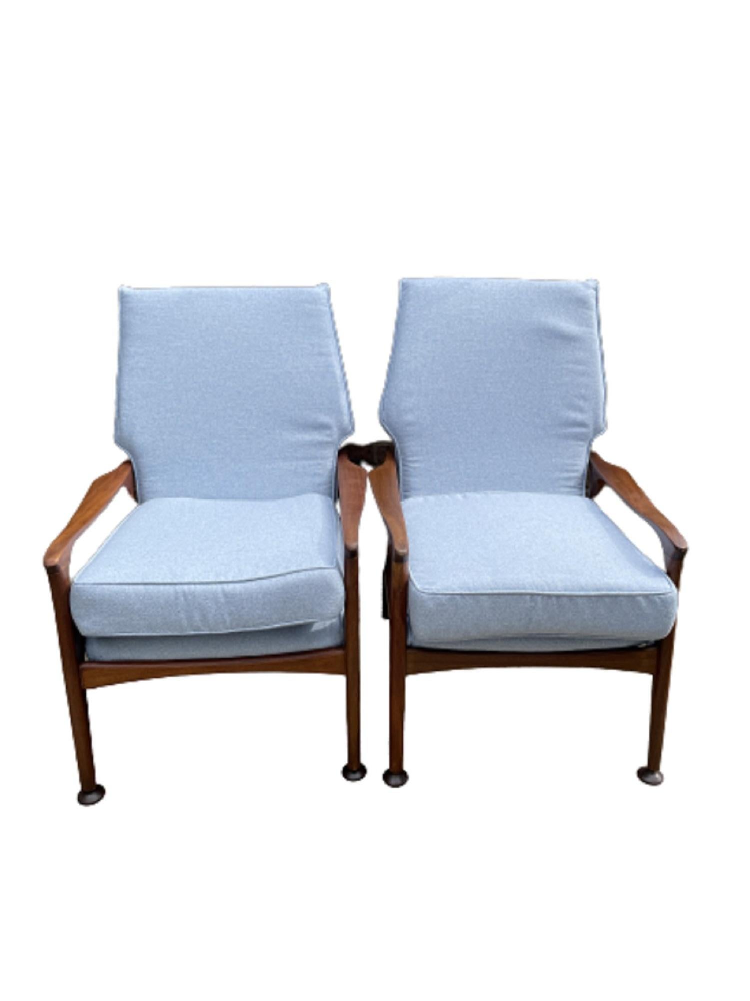 Mid-century Fler Armchairs by Fred Lowen In Good Condition For Sale In Seaford, GB
