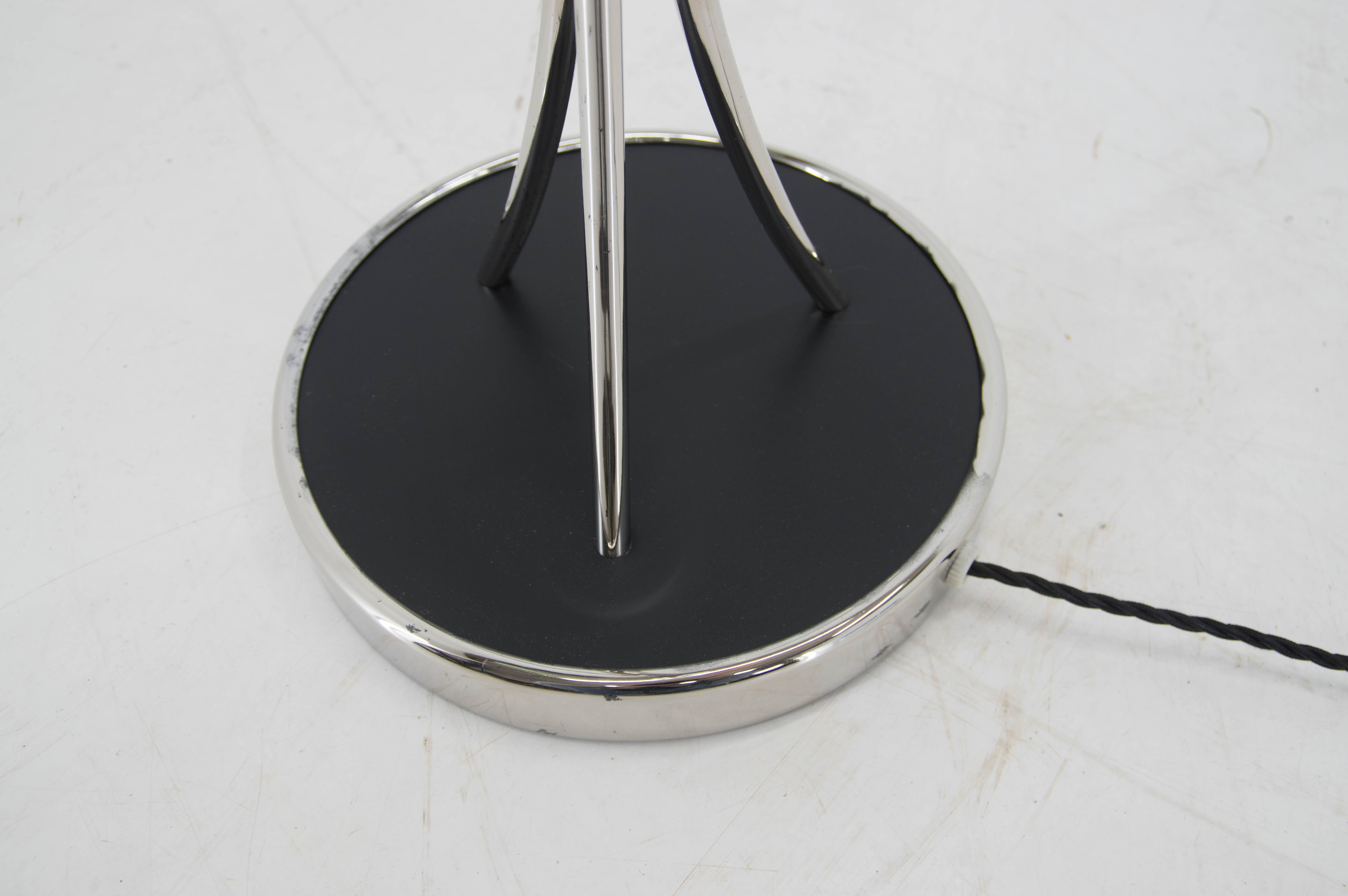 Metal Midcentury Flexible 3-Flamming Floor Lamp, 1960s For Sale