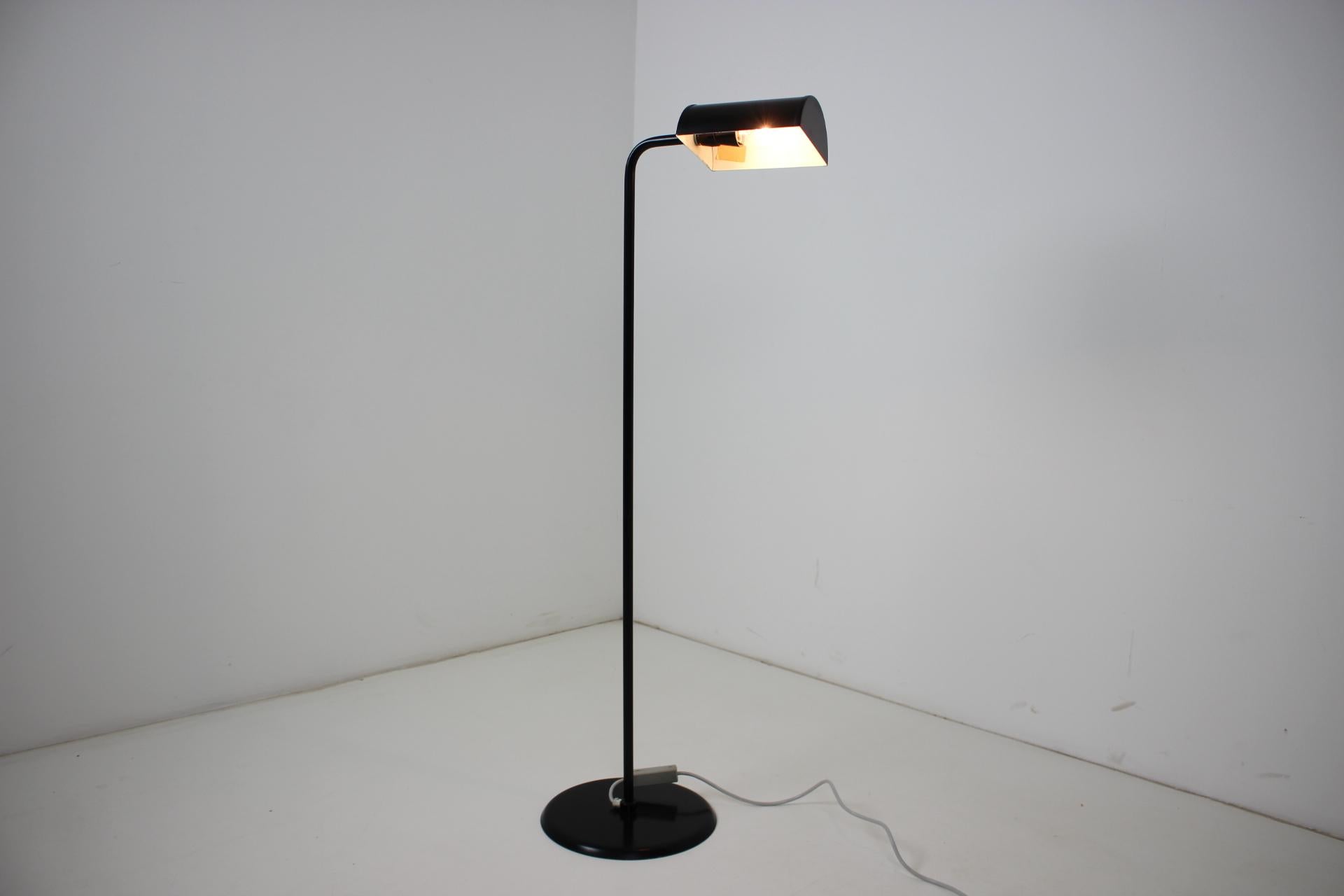 Stehlampe aus der Mitte des Jahrhunderts, 1970er Jahre im Angebot 1