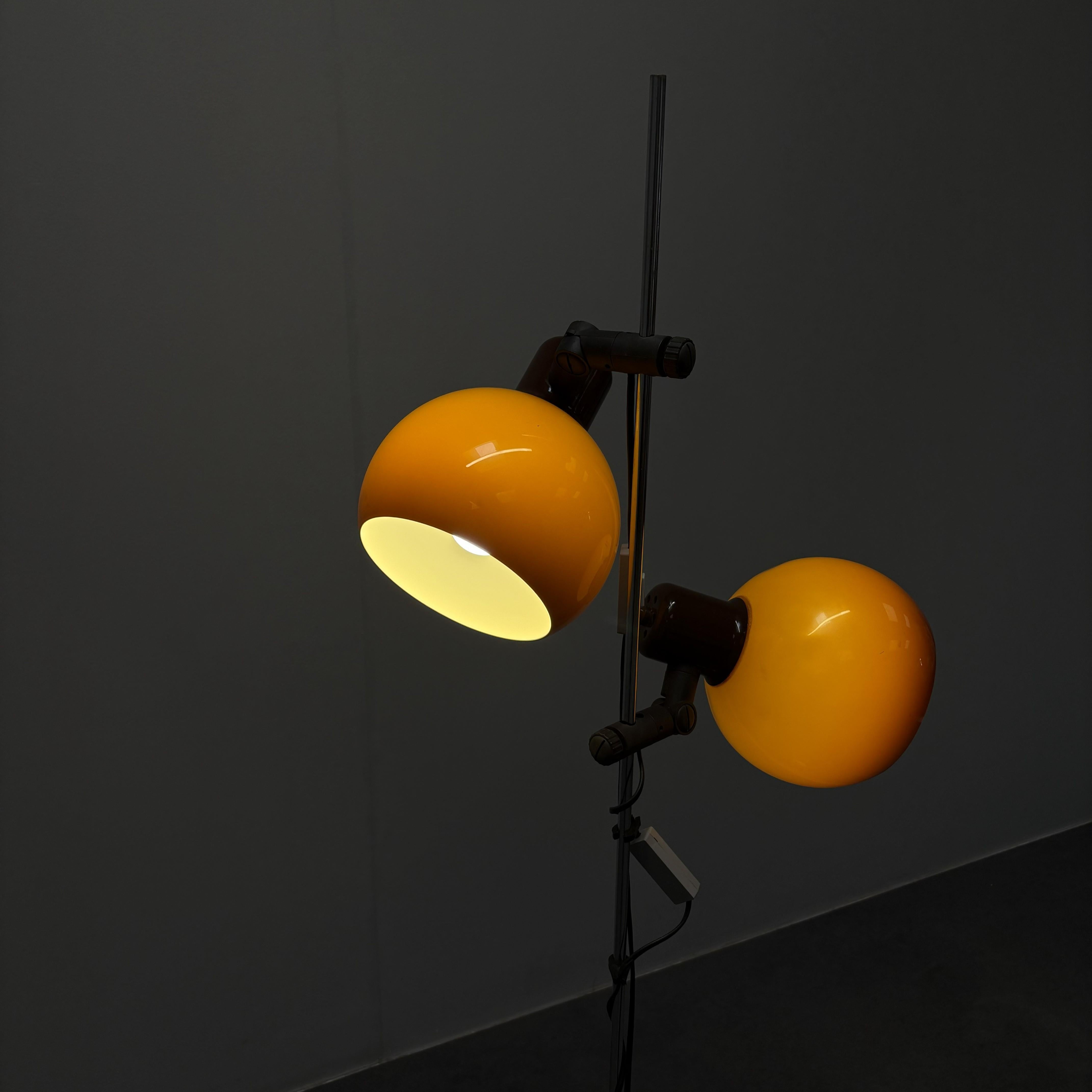Stehlampe aus der Mitte des Jahrhunderts, 1970er Jahre, Ungarn im Angebot 3