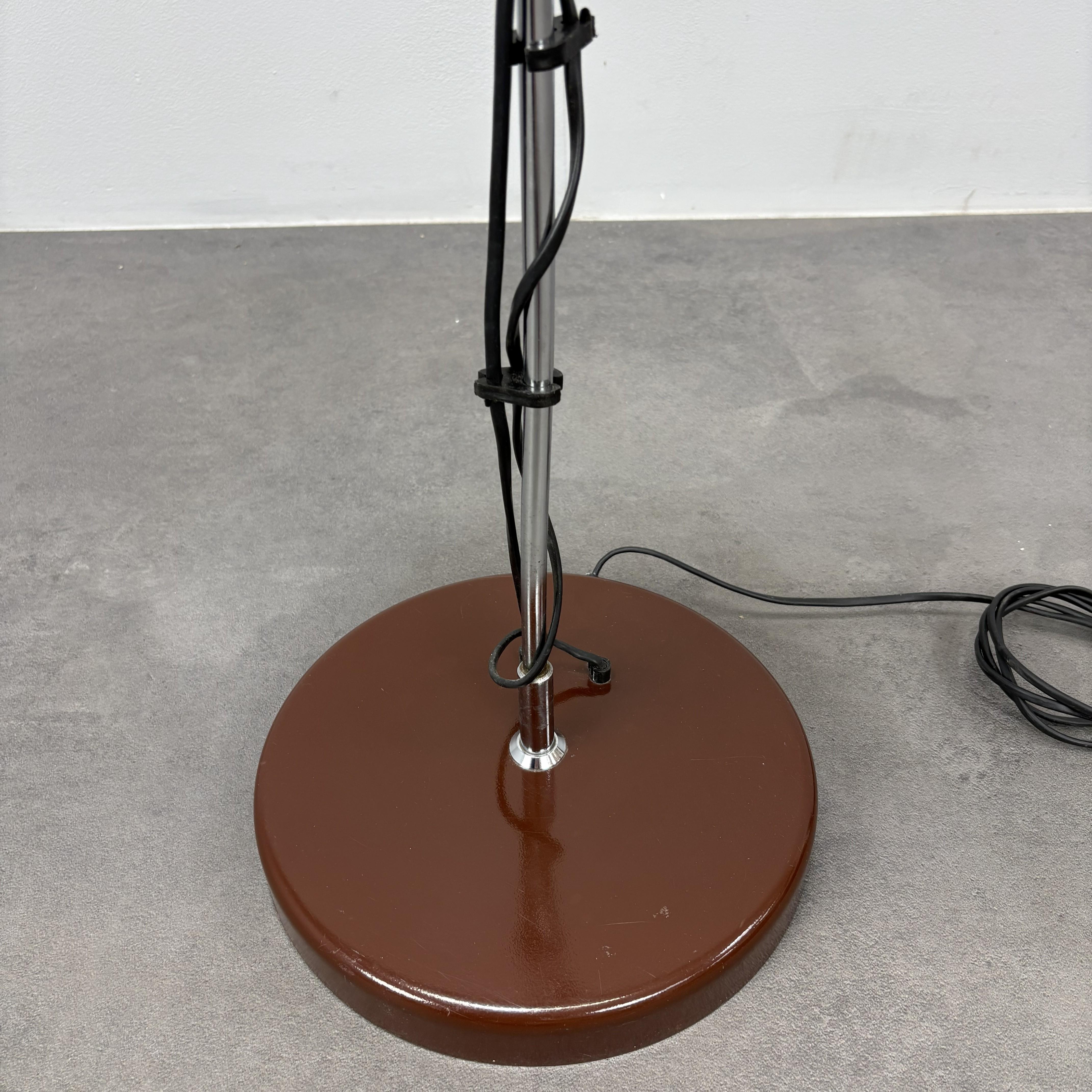 Stehlampe aus der Mitte des Jahrhunderts, 1970er Jahre, Ungarn im Zustand „Gut“ im Angebot in Praha, CZ