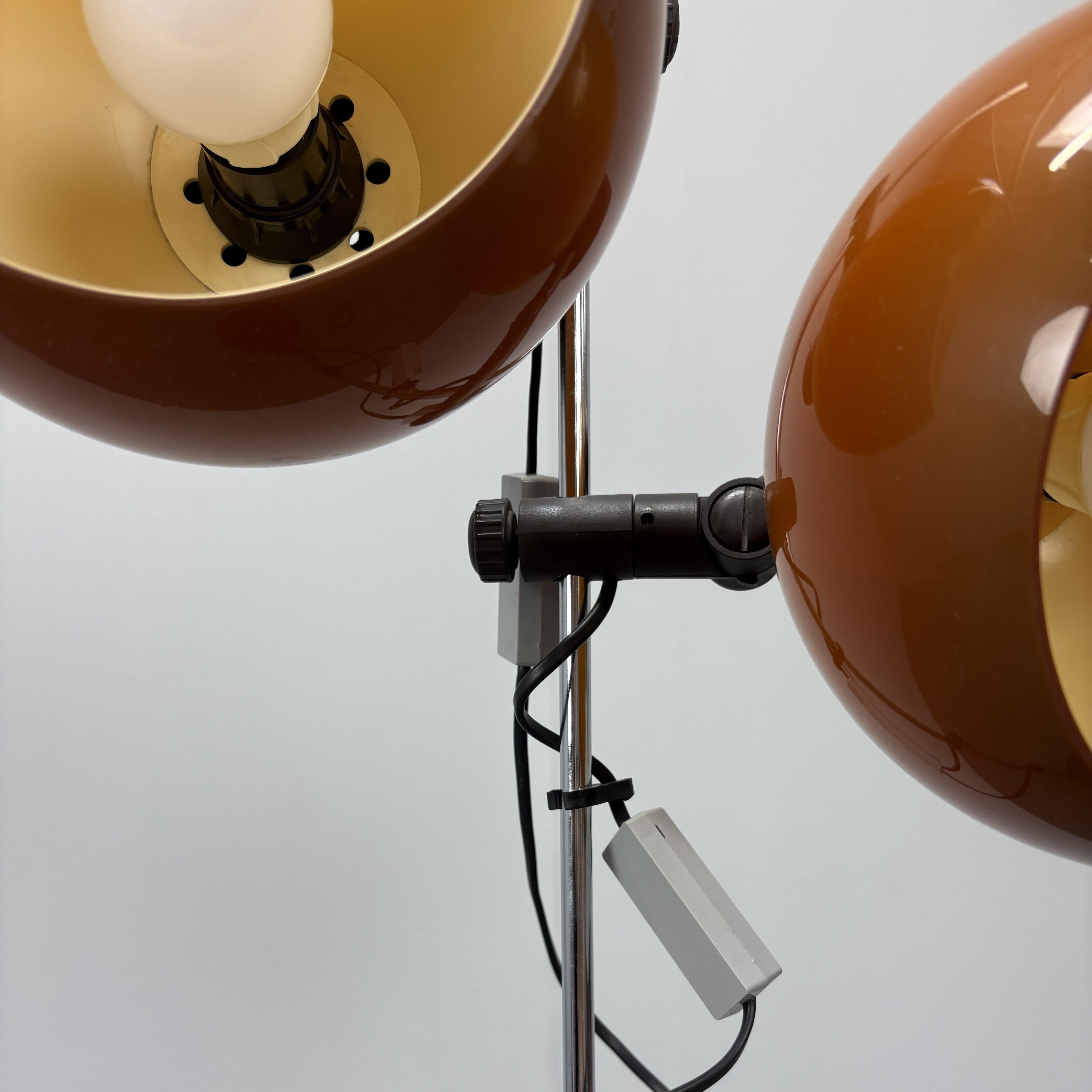 Stehlampe aus der Mitte des Jahrhunderts, 1970er Jahre, Ungarn (Ende des 20. Jahrhunderts) im Angebot