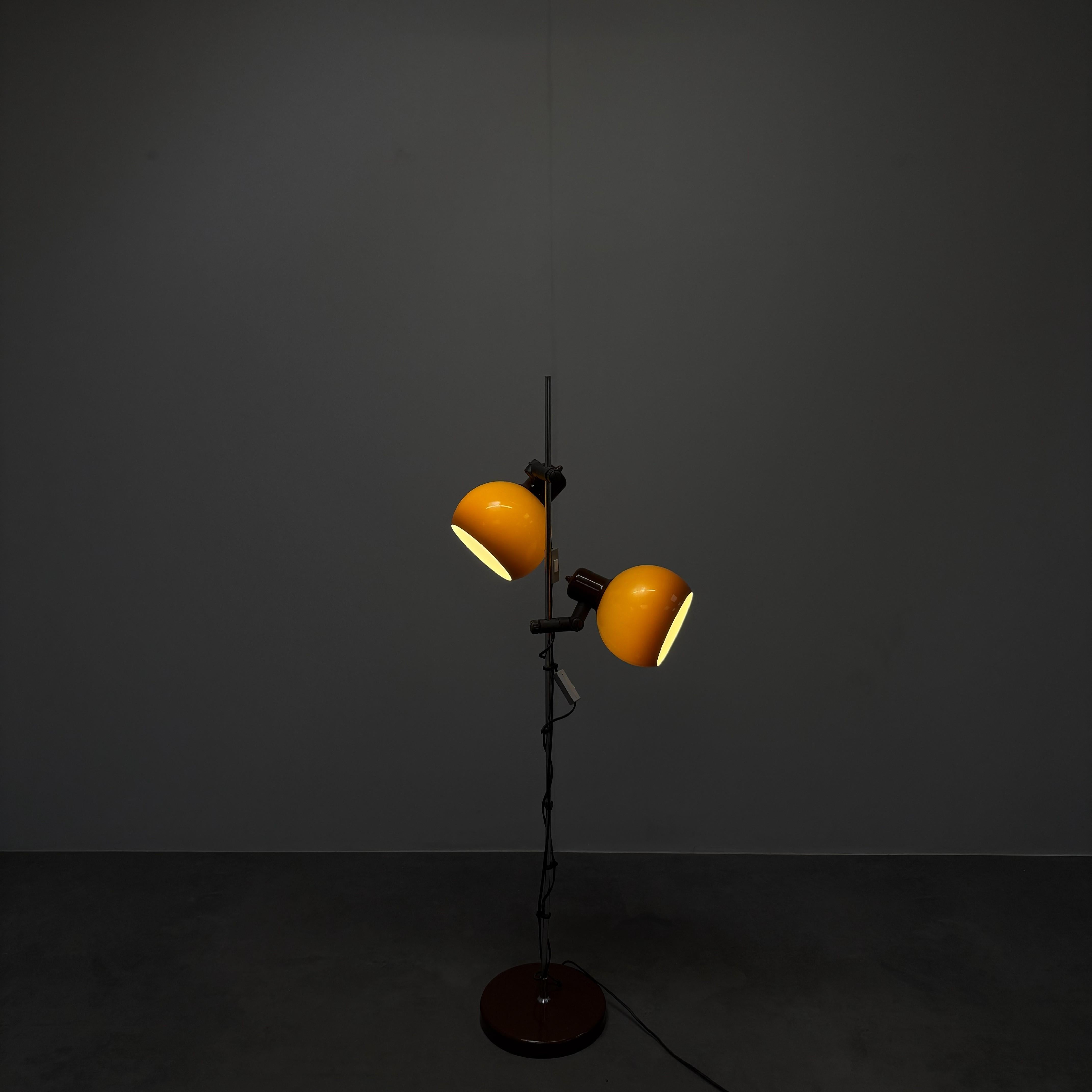 Stehlampe aus der Mitte des Jahrhunderts, 1970er Jahre, Ungarn im Angebot 1