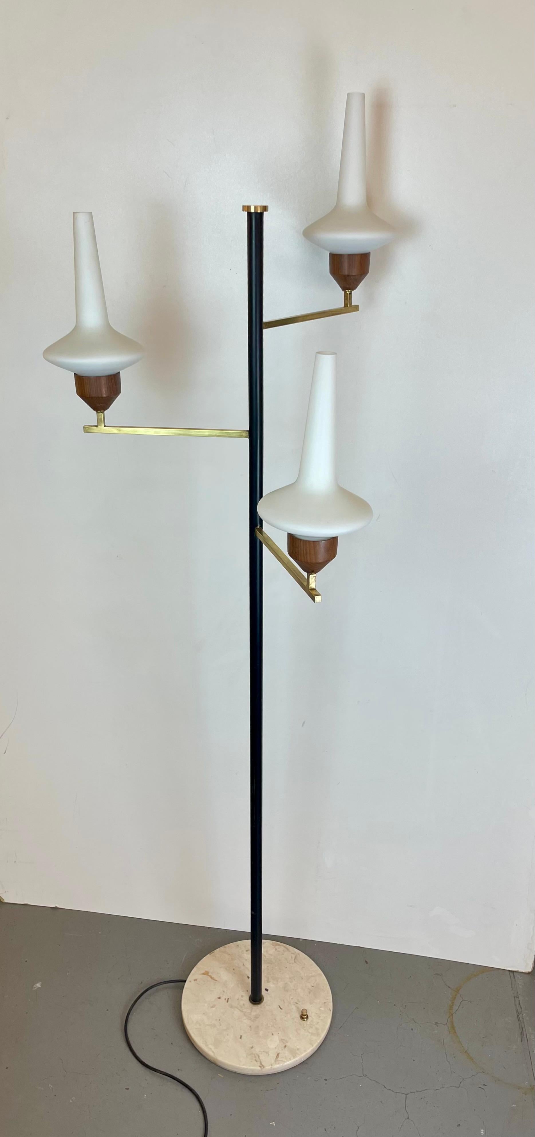 Lampadaire Mid-Century att. À Stilnovo, années 1950 en vente 5