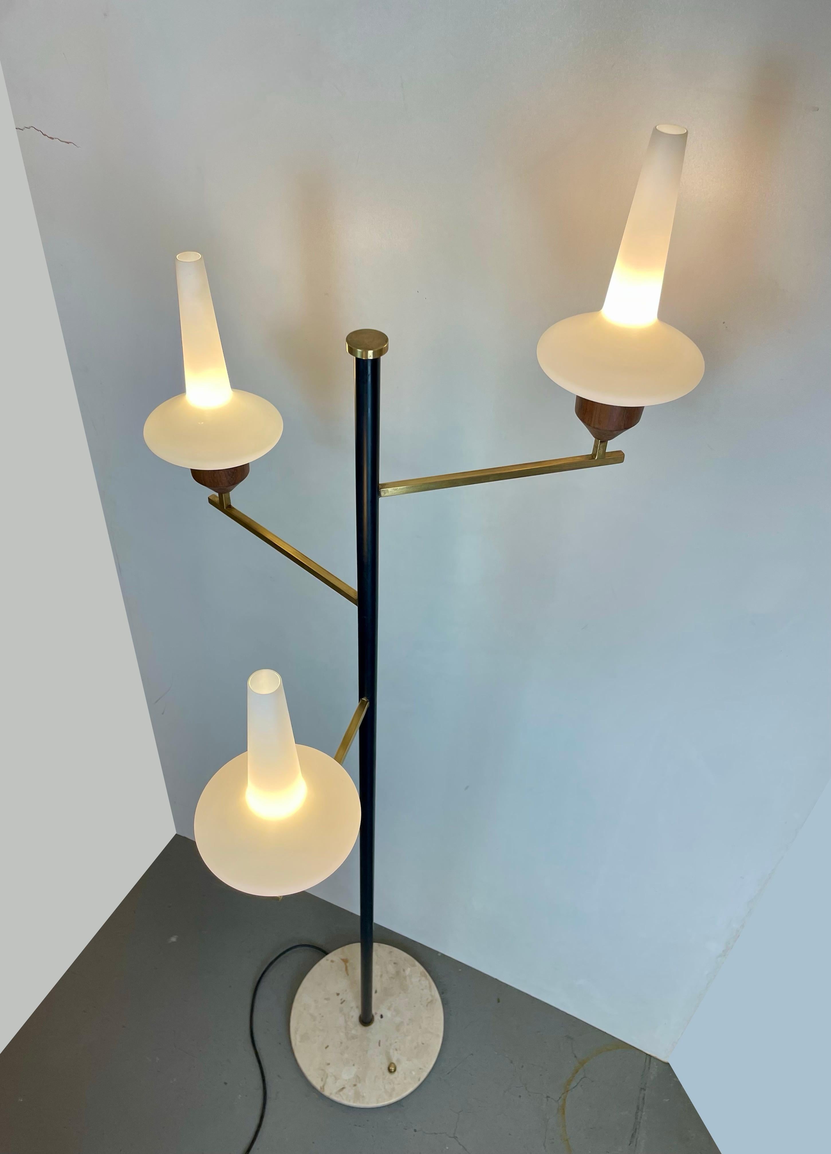 Lampadaire Mid-Century att. À Stilnovo, années 1950 en vente 2