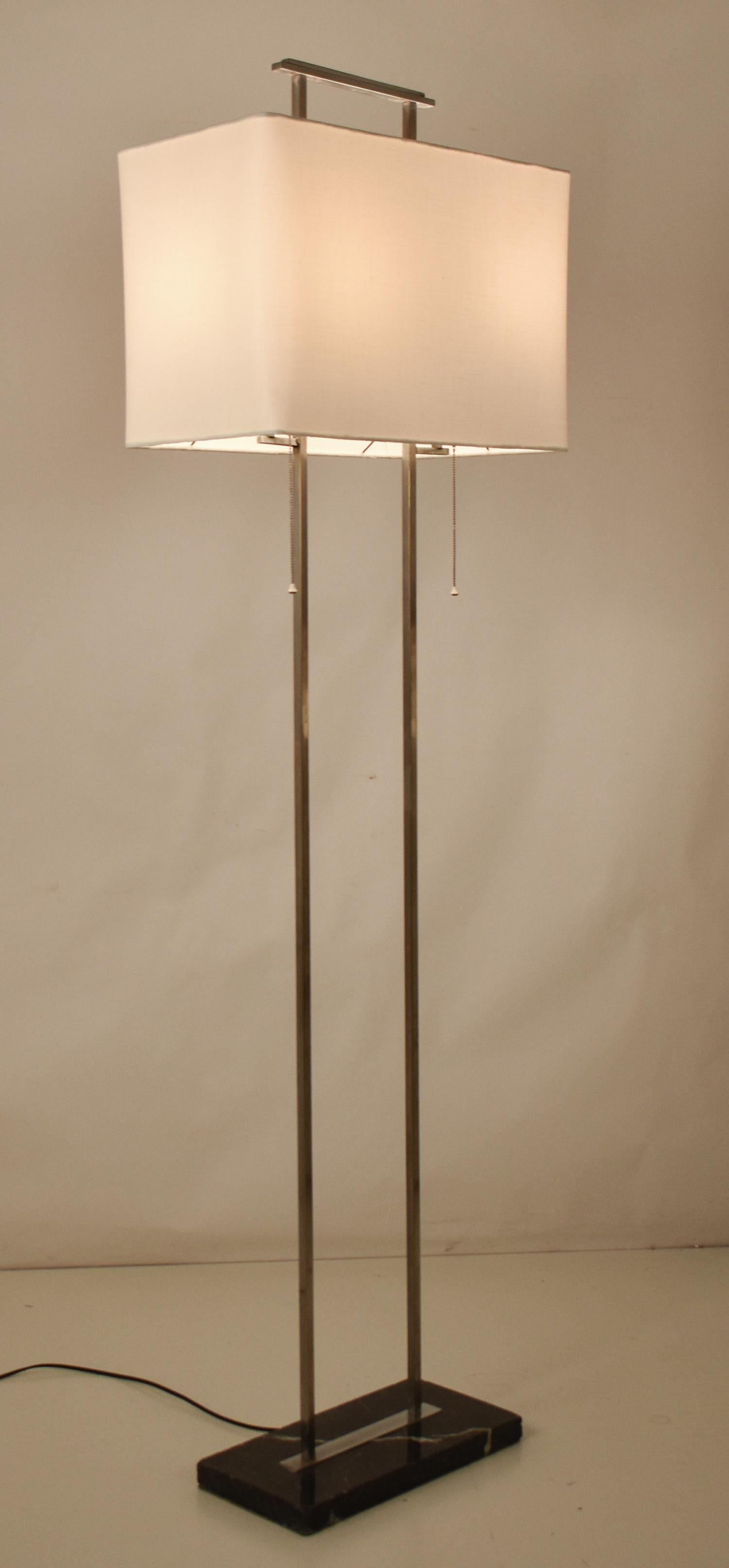 Metal Mid - century floor lamp, base in black marble and chromed metal structure. For Sale