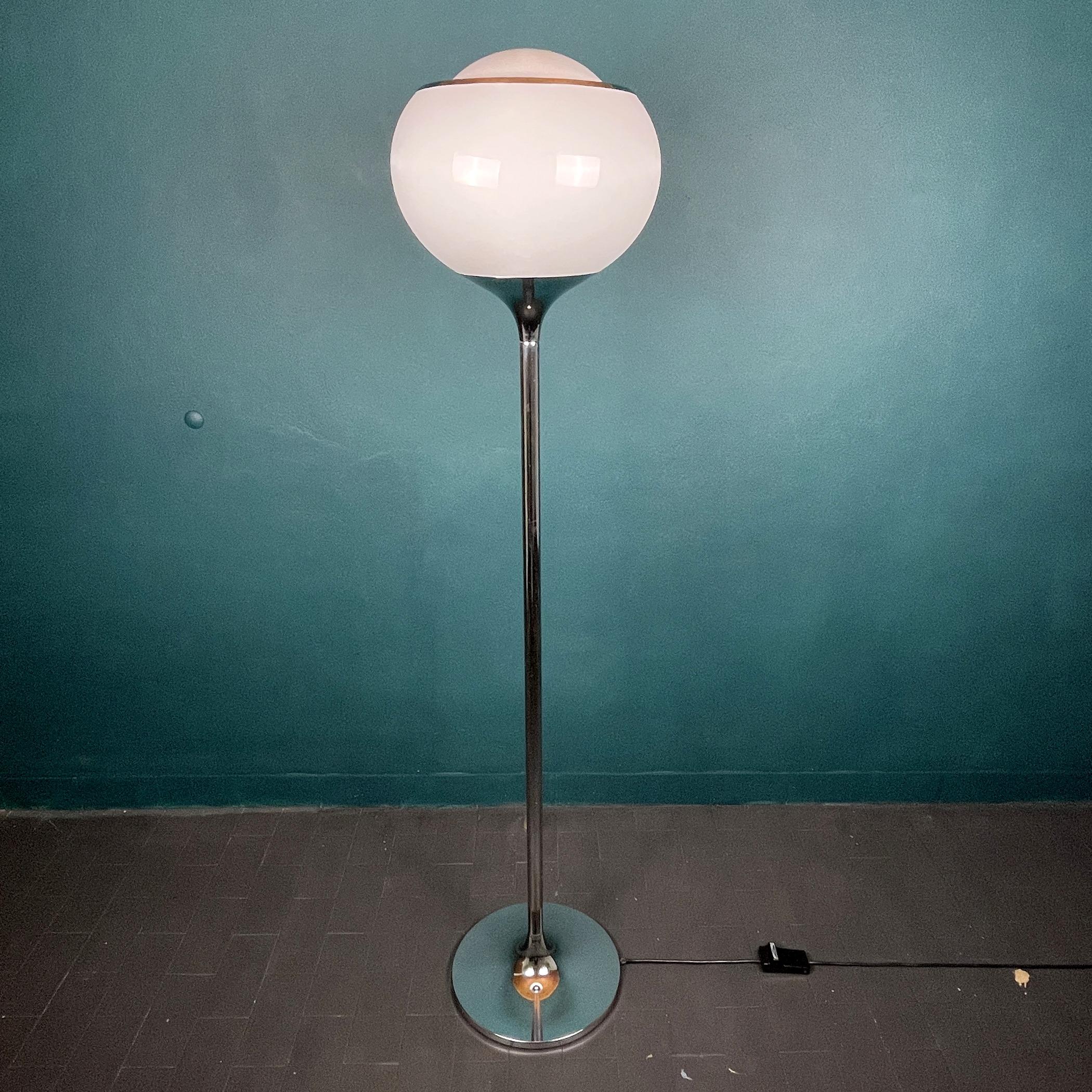 Mid-Century Floor Lamp Bud Meblo by Luigi Massoni for Harvey Guzzini Italy 1960s For Sale 3