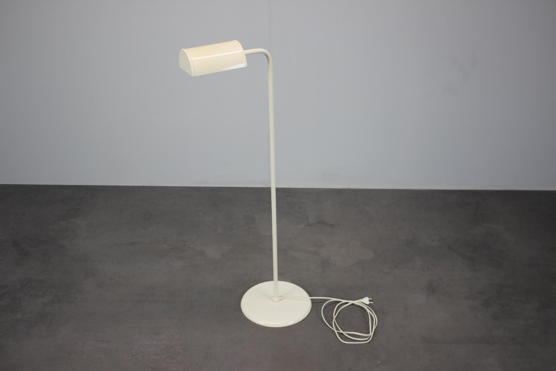 - Mid-Century Floor Lamp Desinged by Abo Randers, 1970s, Denmark,
- made of black painted Metal,
- shows signs of wear and age (scratches, etc.),
- in good original condition.